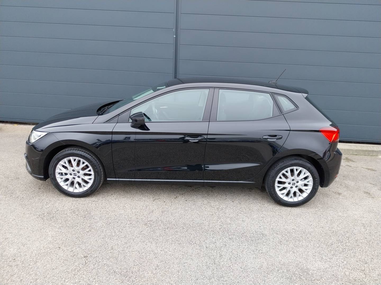SEAT_IBIZA_34-ARRIERE-GAUCHE