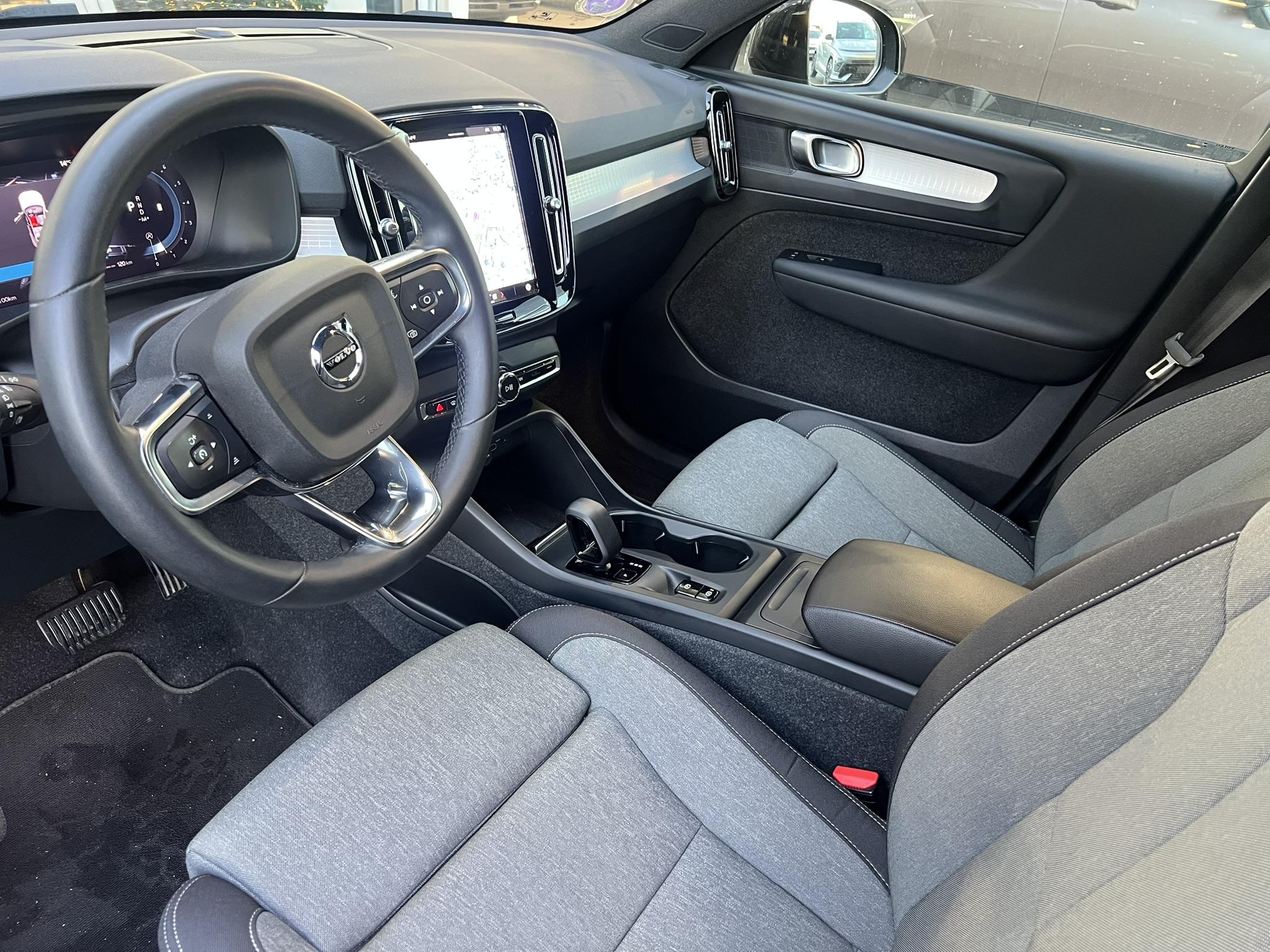 VOLVO_XC40_34-AVANT-DROIT