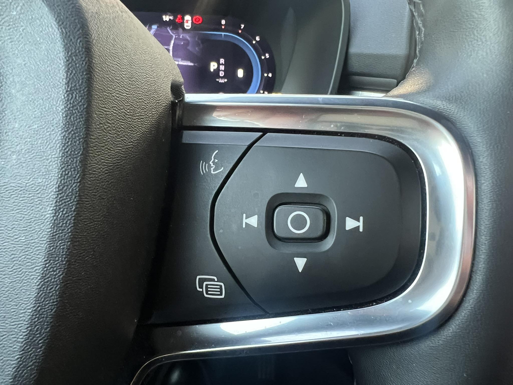 VOLVO_XC40_BLOC-COMPTEUR