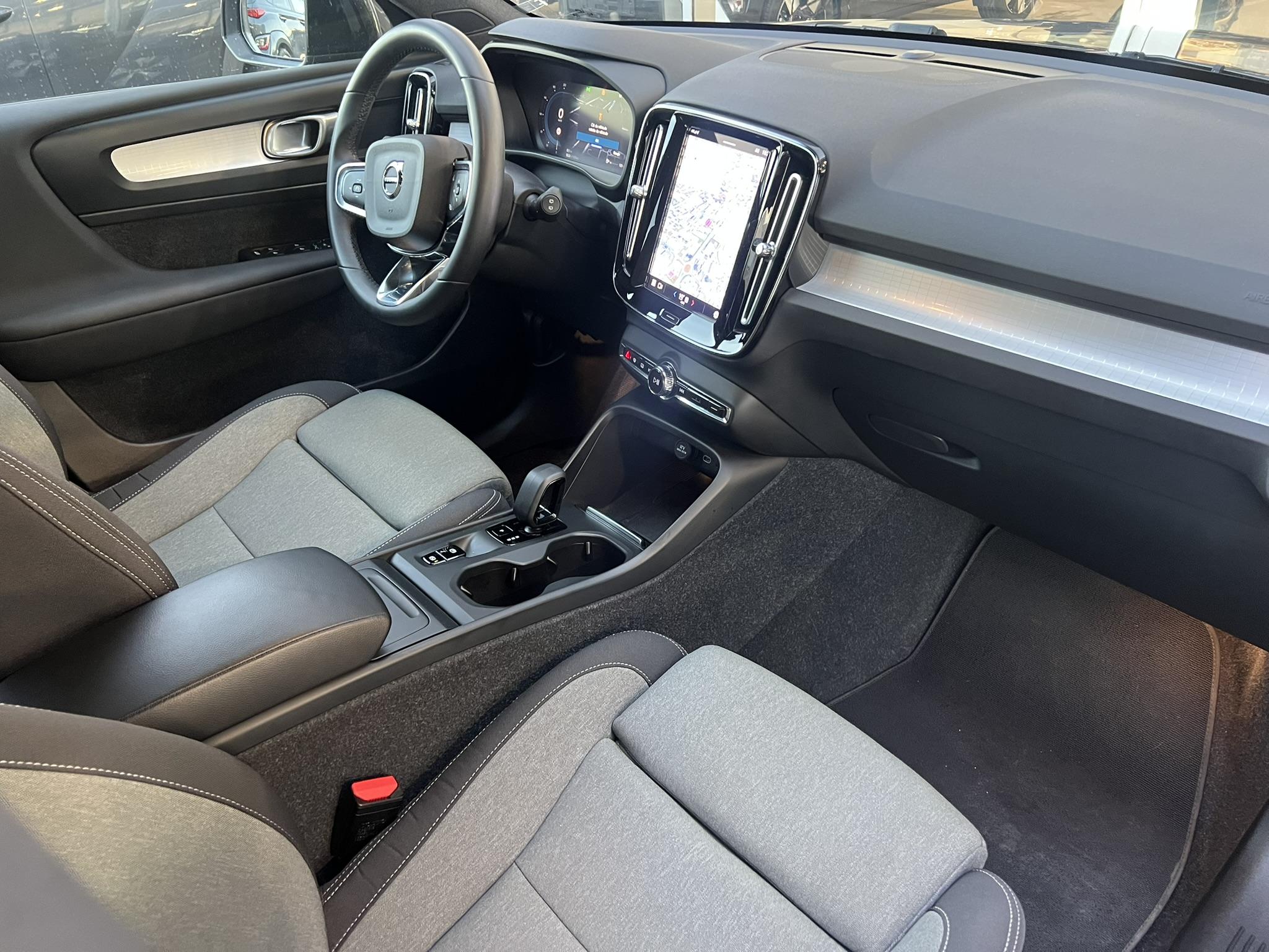 VOLVO_XC40_JANTE-AVANT-DROITE