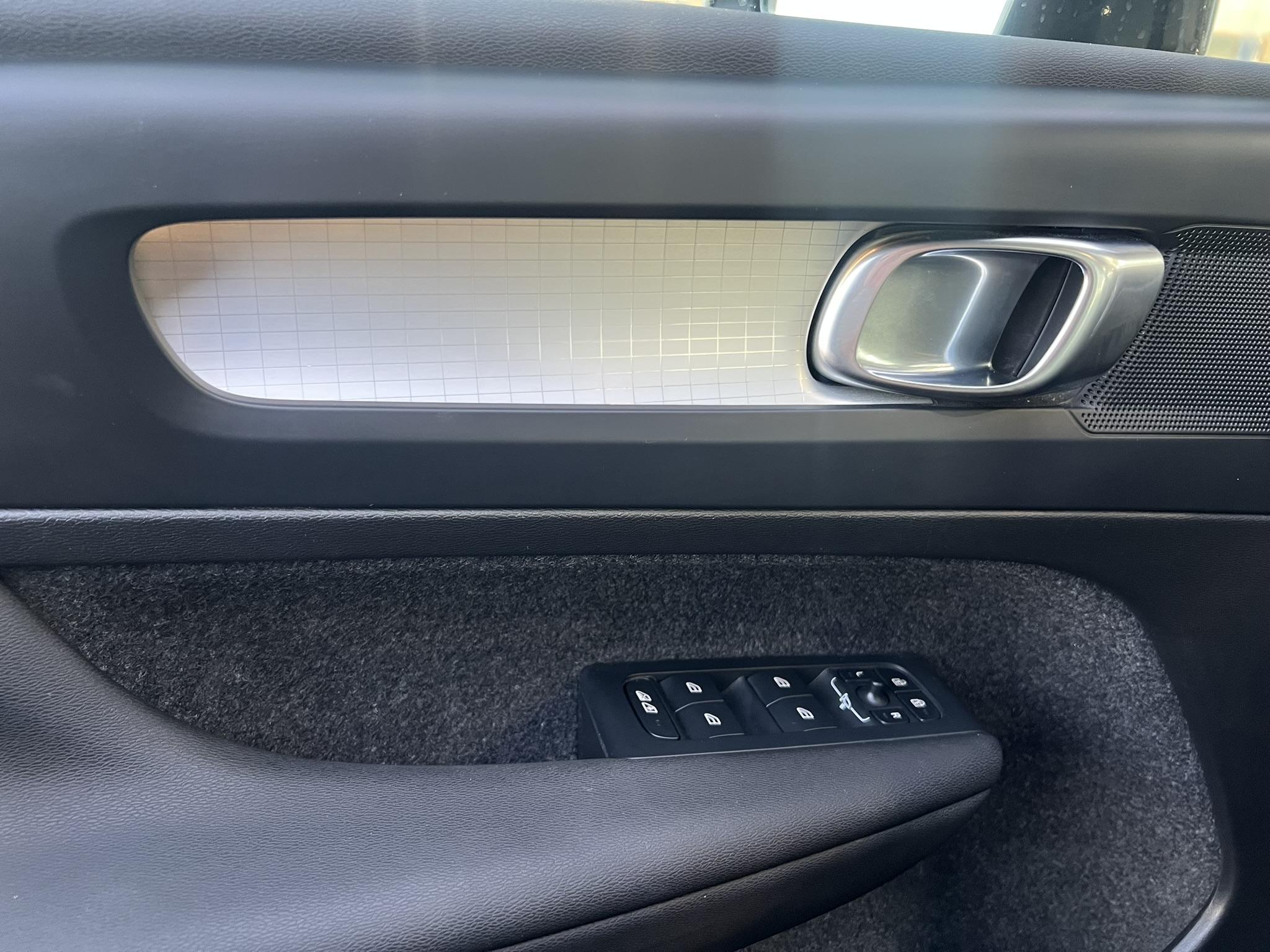 VOLVO_XC40_PANNEAU-DE-PORTE-ARRIERE-GAUCHE