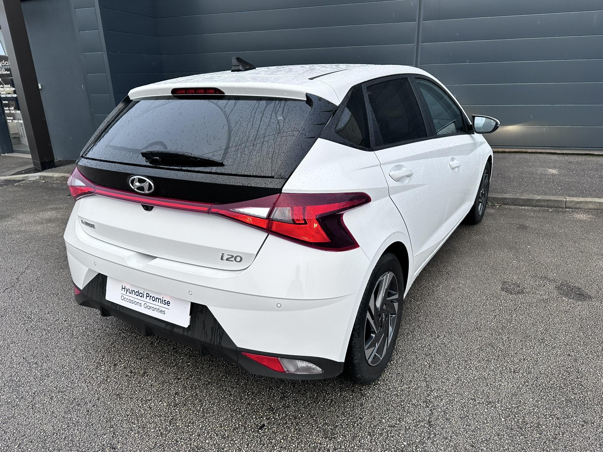 HYUNDAI_I20_34-ARRIERE-DROIT