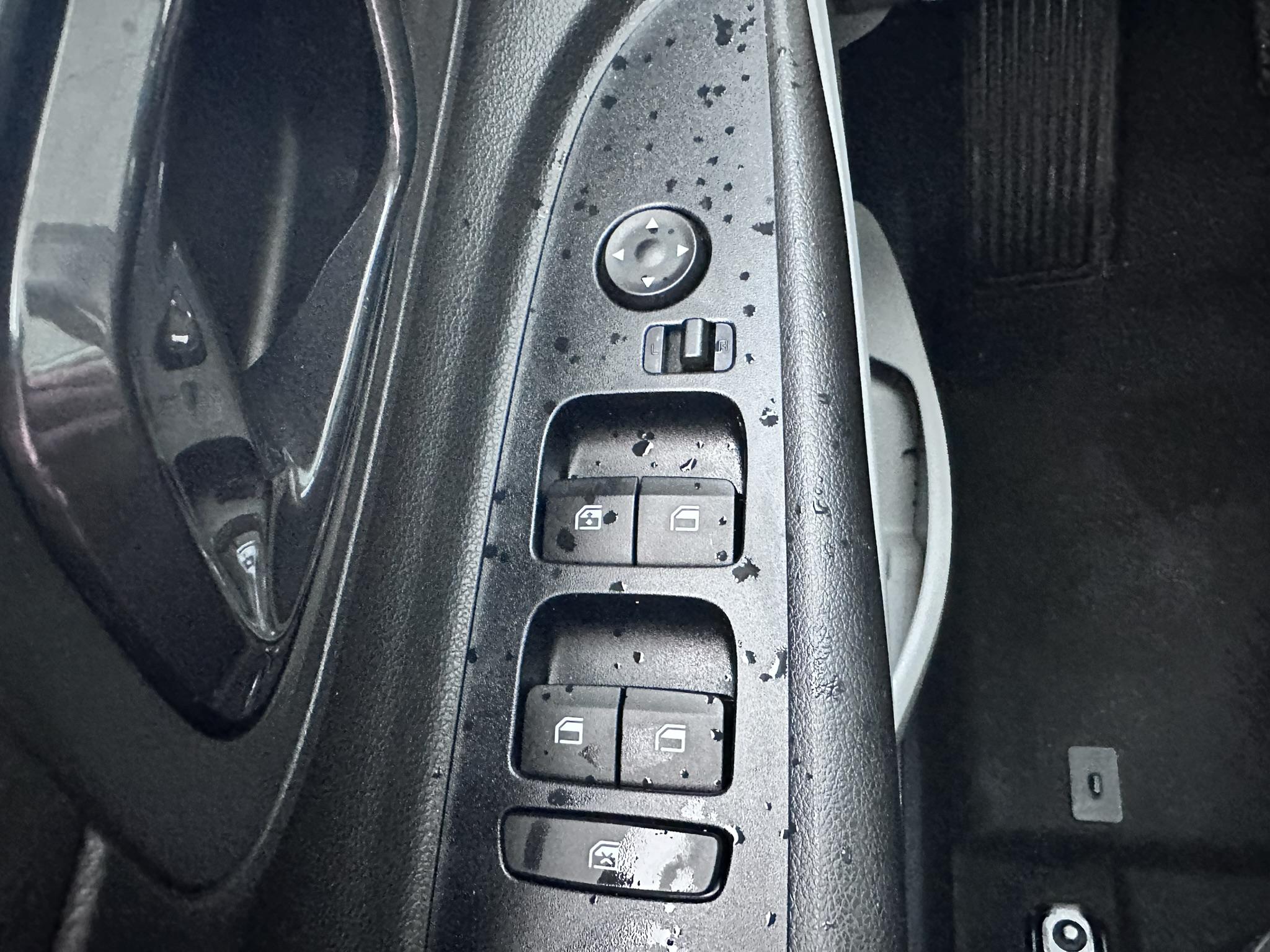 HYUNDAI_I20_SIEGE-ARRIERE-GAUCHE