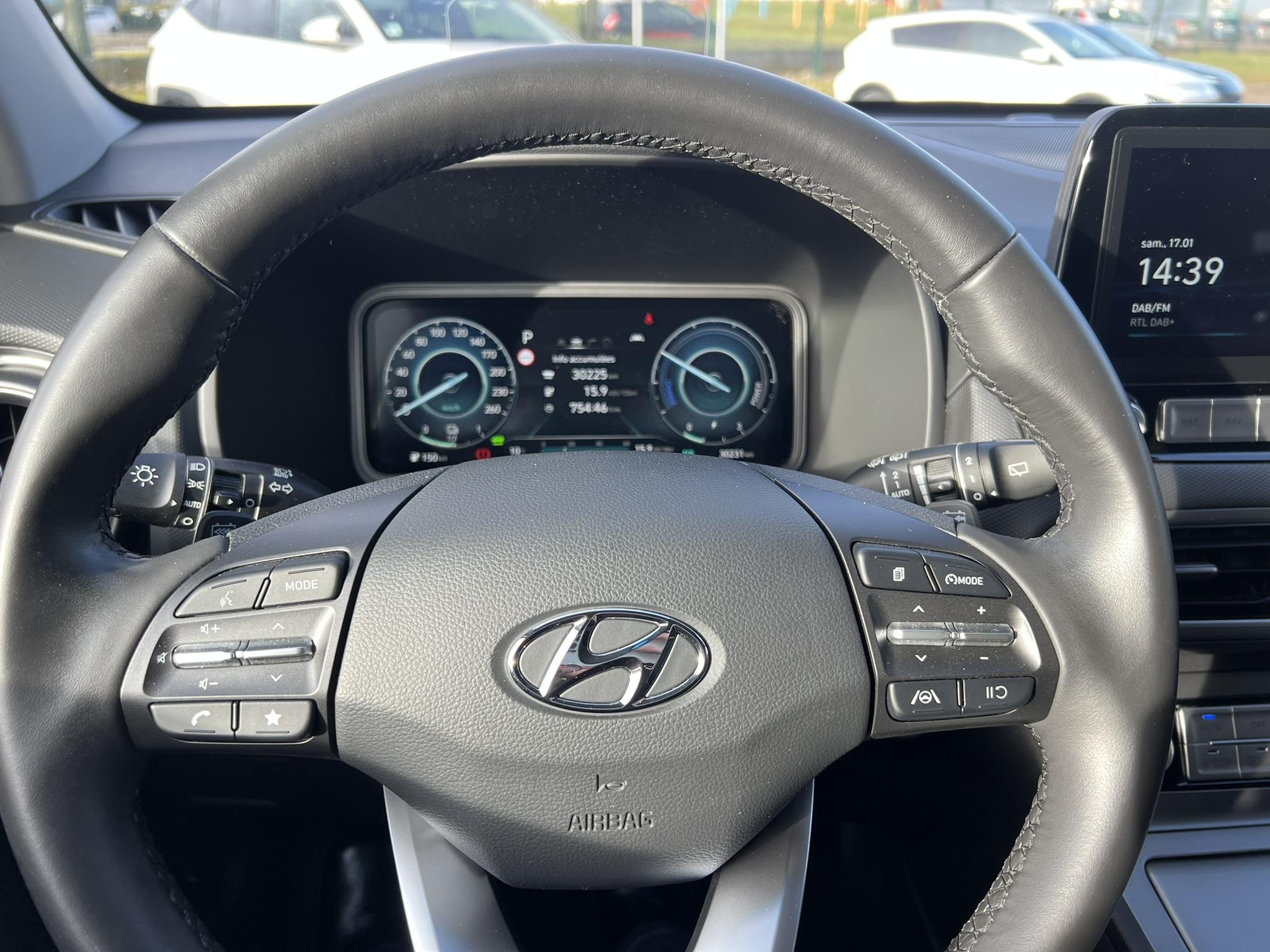 HYUNDAI_KONA-ELECTRIC_POSTE-DE-PILOTAGE