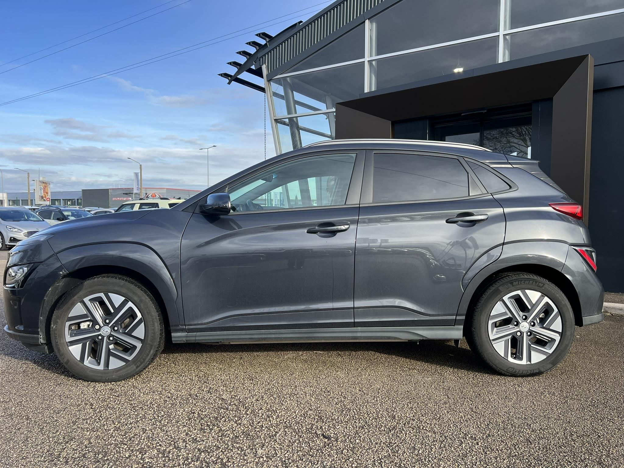 HYUNDAI_KONA-ELECTRIC_PROFIL-GAUCHE