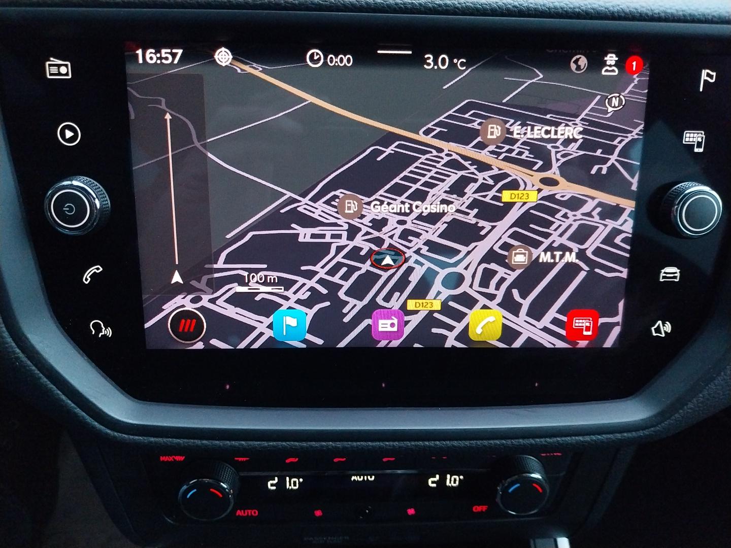 SEAT_ARONA_CONSOLE-CENTRALE-CAMERA-DE-RECUL