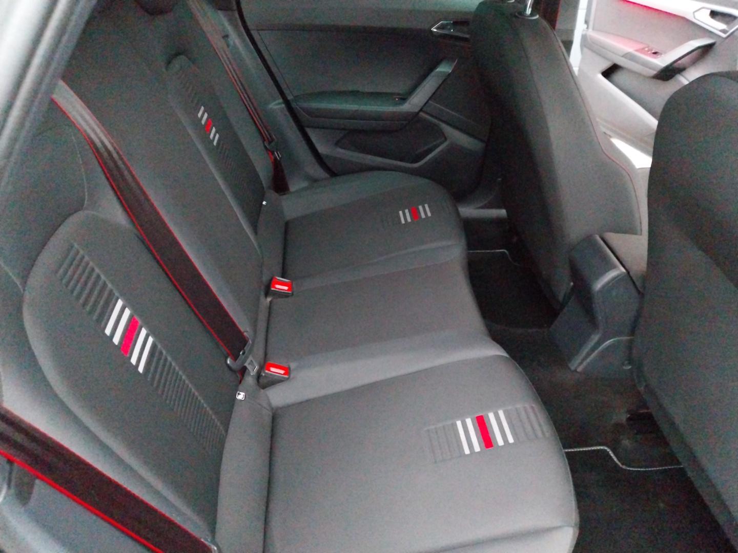 SEAT_ARONA_INTERIEUR-CONDUCTEUR