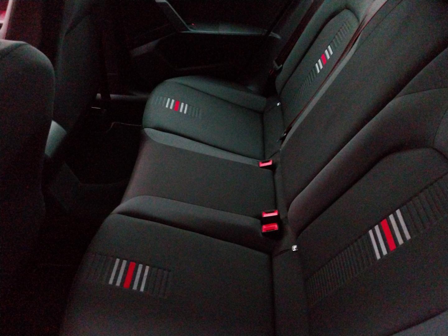 SEAT_ARONA_POSTE-DE-PILOTAGE