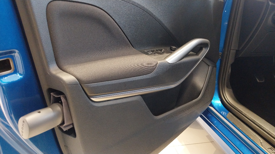 SKODA_FABIA_ASSISE-ARRIERE-CENTRALE