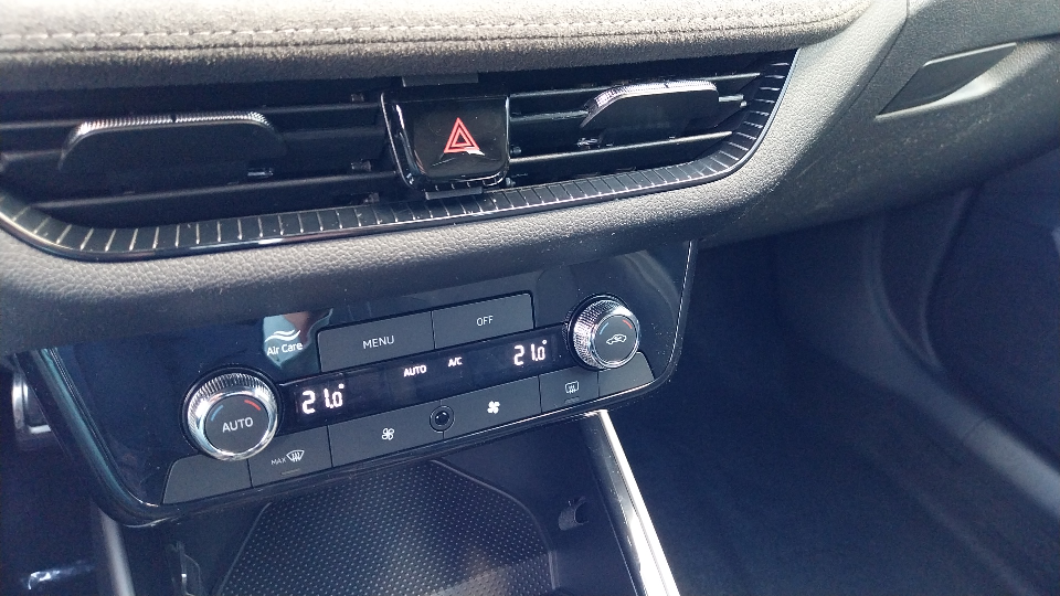 SKODA_FABIA_CONSOLE-CENTRALE