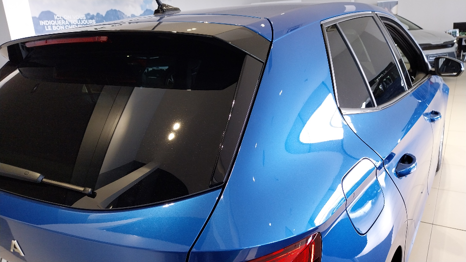 SKODA_FABIA_FACE-ARRIERE