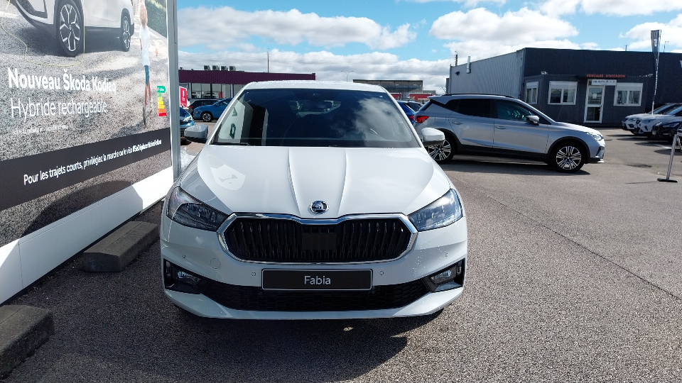SKODA_FABIA_FACE-AVANT