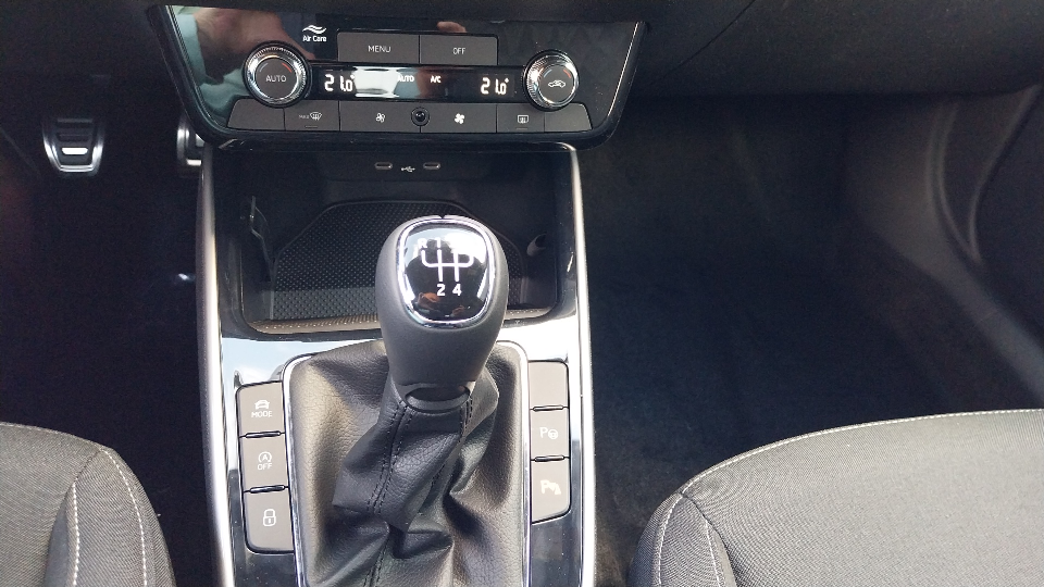 SKODA_FABIA_SIEGE-ARRIERE-GAUCHE