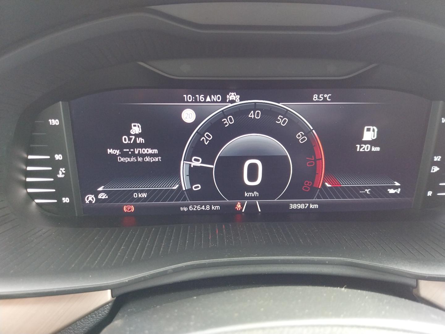 SKODA_KAMIQ_PANNEAU-DE-PORTE-AVANT-DROIT