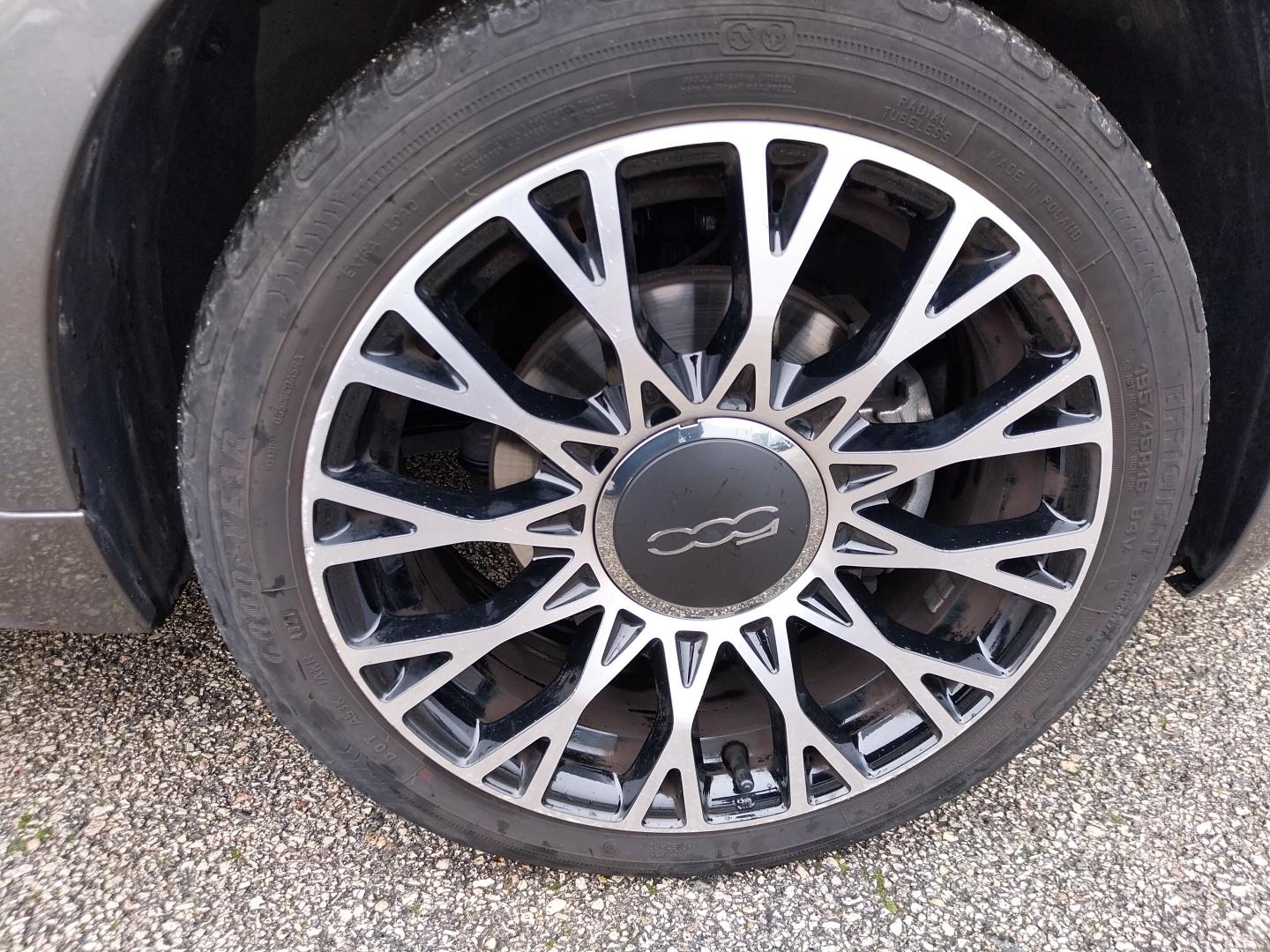 FIAT_500C-MY22_JANTE-AVANT-GAUCHE