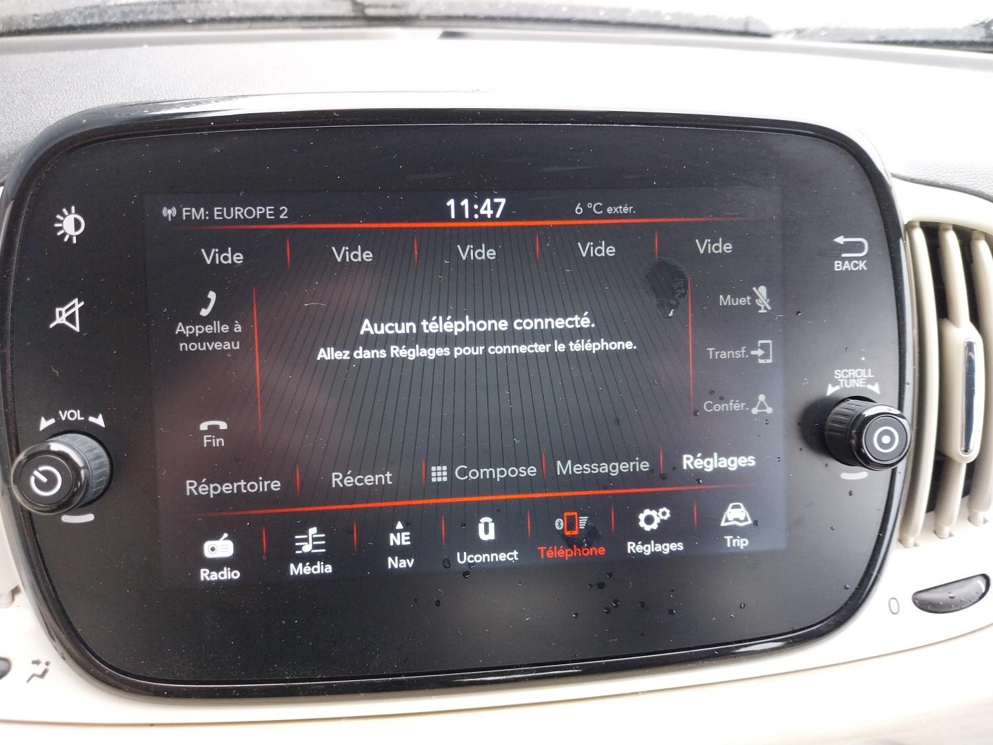 FIAT_500C-MY22_POSTE-DE-PILOTAGE