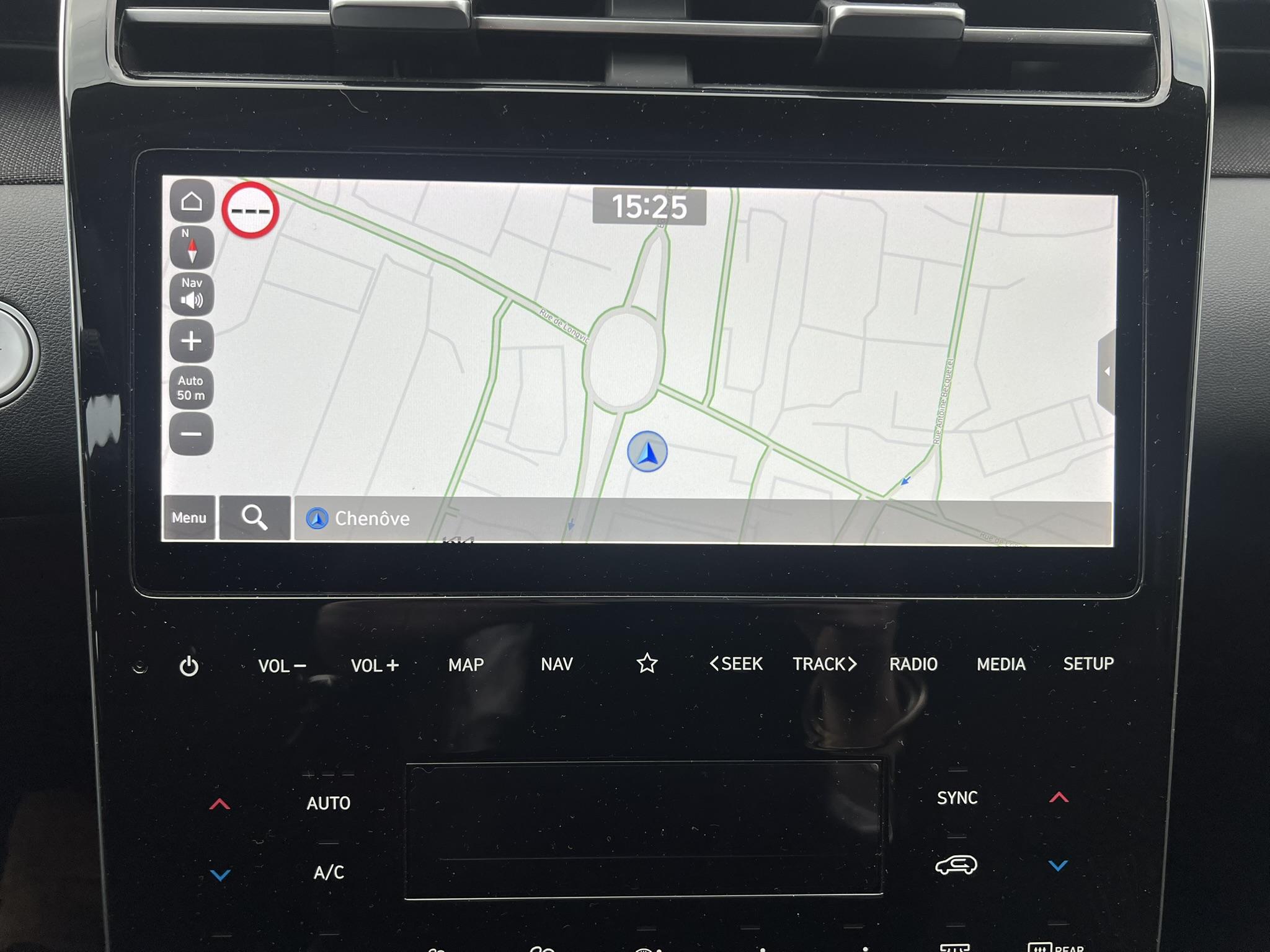 HYUNDAI_TUCSON_CONSOLE-CENTRALE-CAMERA-DE-RECUL