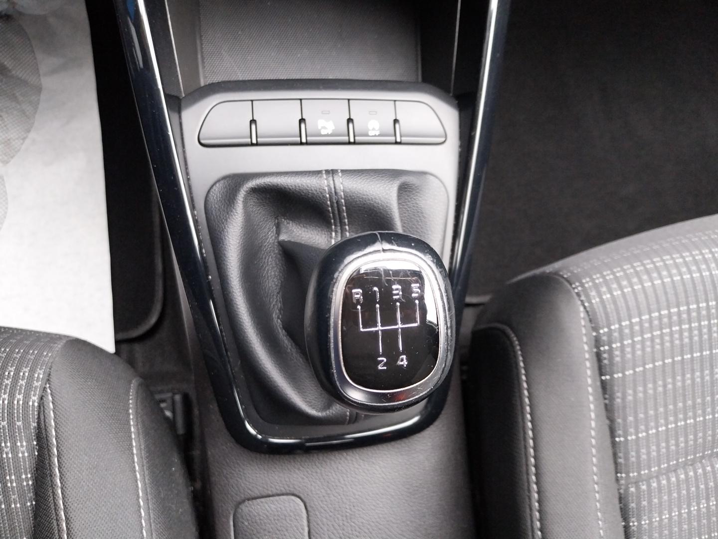 KIA_STONIC_CONSOLE-CENTRALE