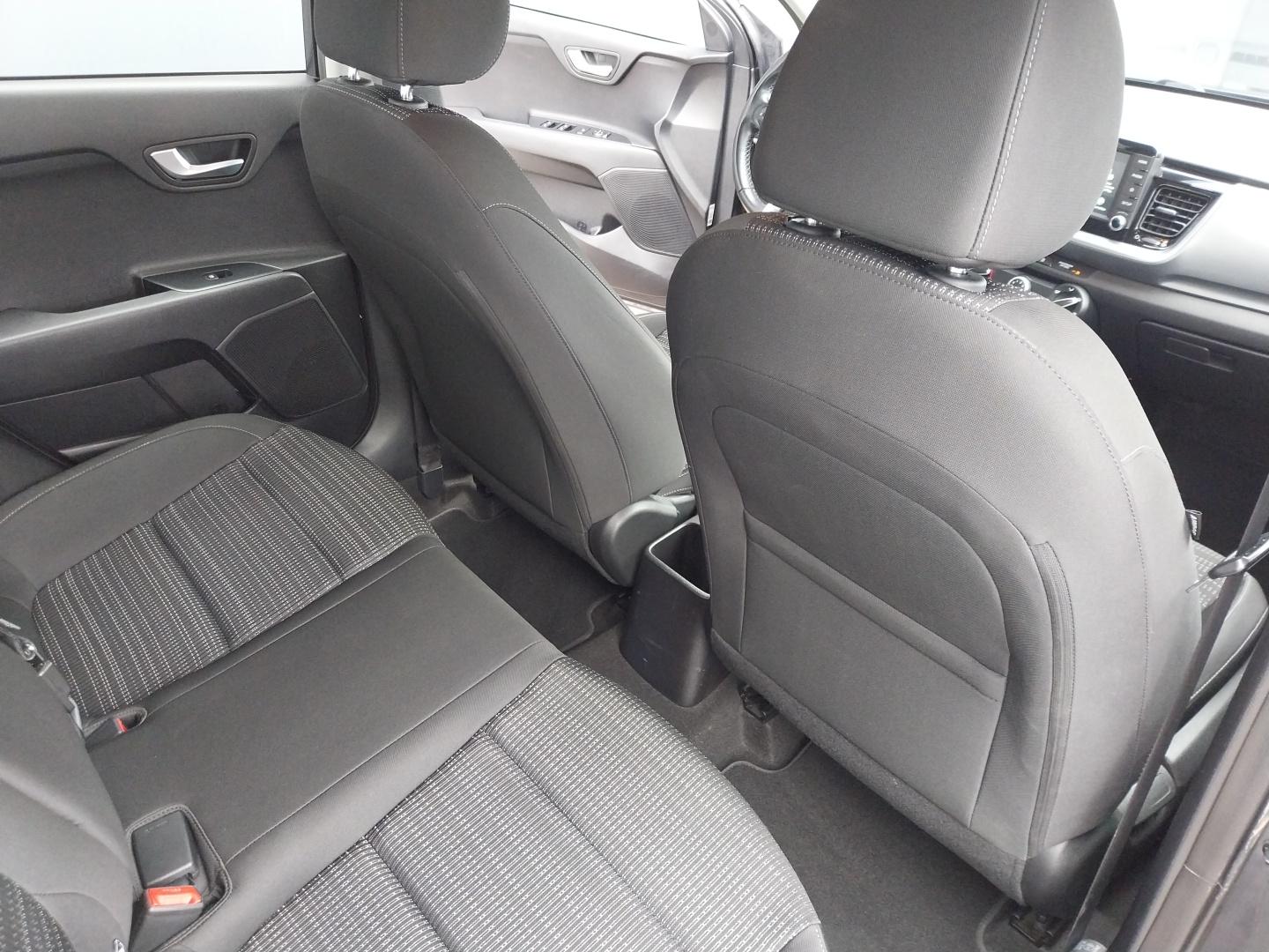KIA_STONIC_INTERIEUR-CONDUCTEUR