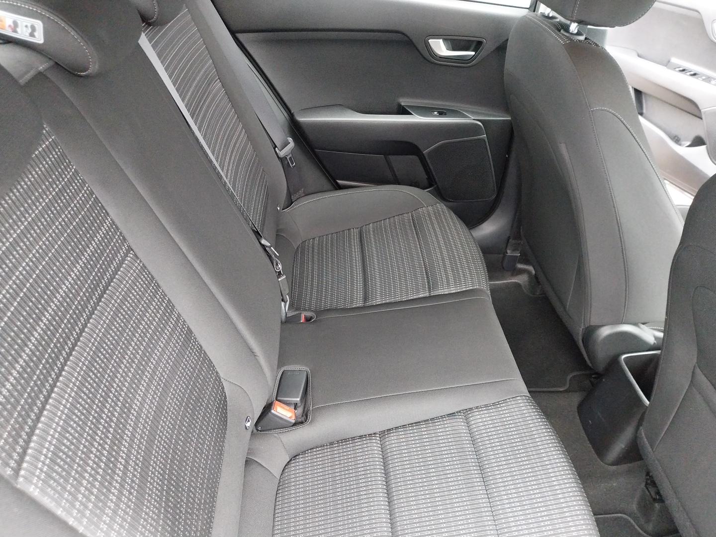 KIA_STONIC_INTERIEUR-PASSAGER