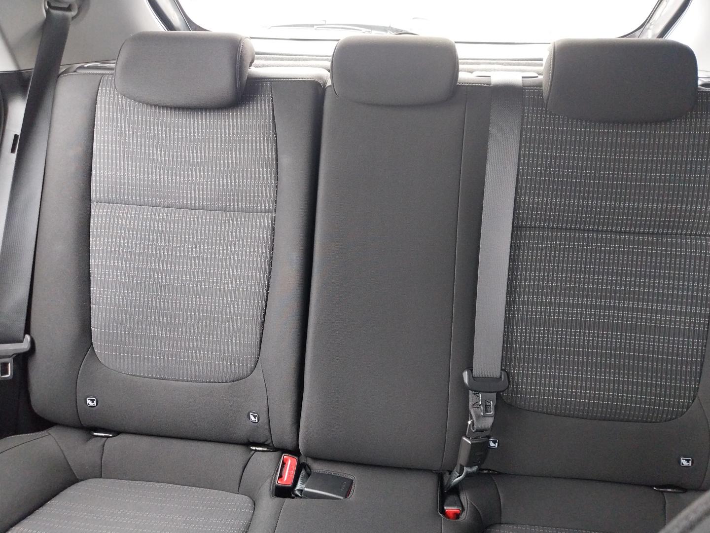 KIA_STONIC_PANNEAU-DE-PORTE-ARRIERE-DROIT