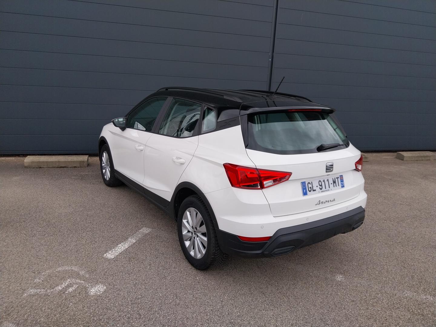 SEAT_ARONA_FACE-ARRIERE