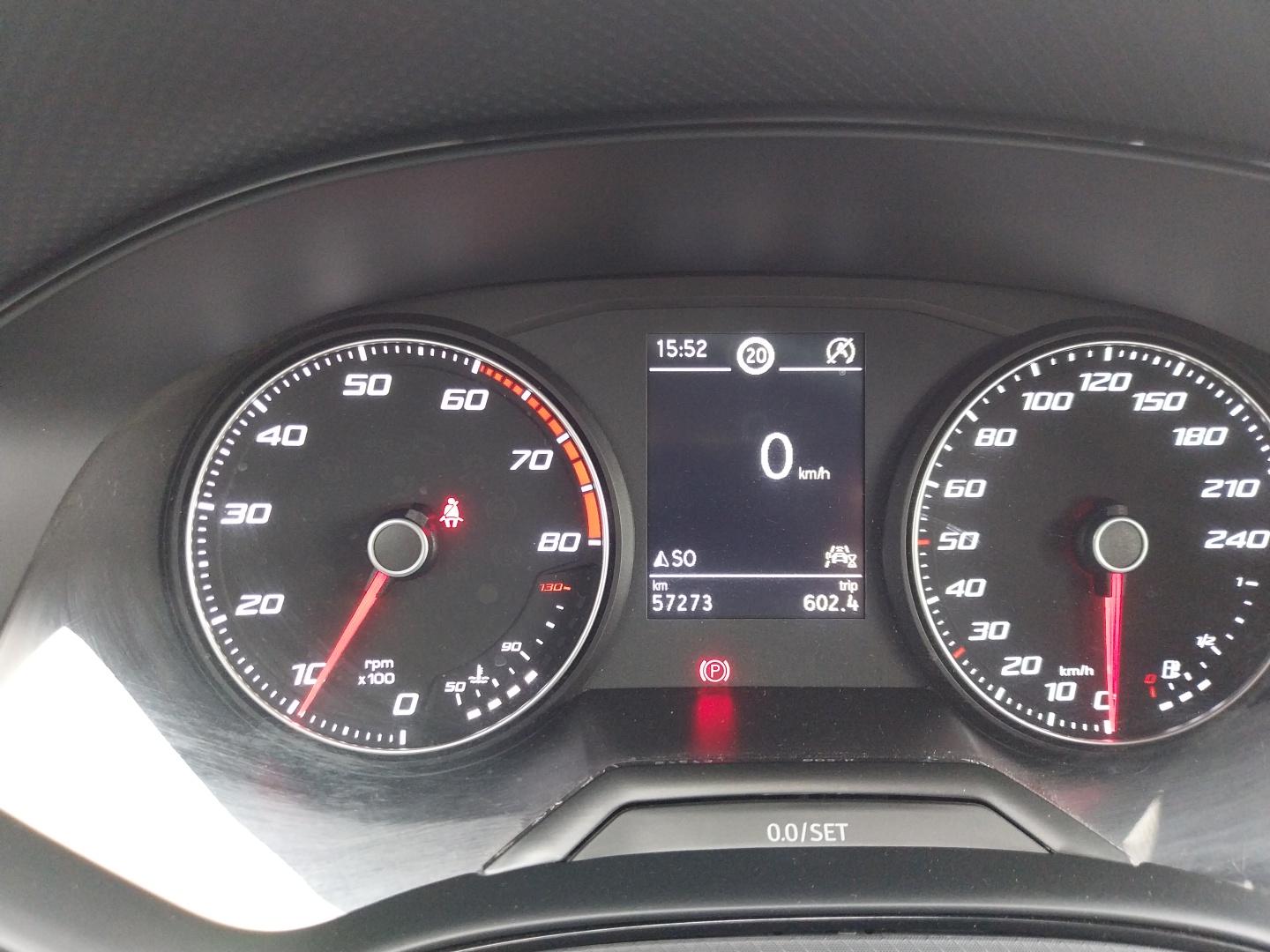 SEAT_ARONA_PANNEAU-DE-PORTE-AVANT-DROIT