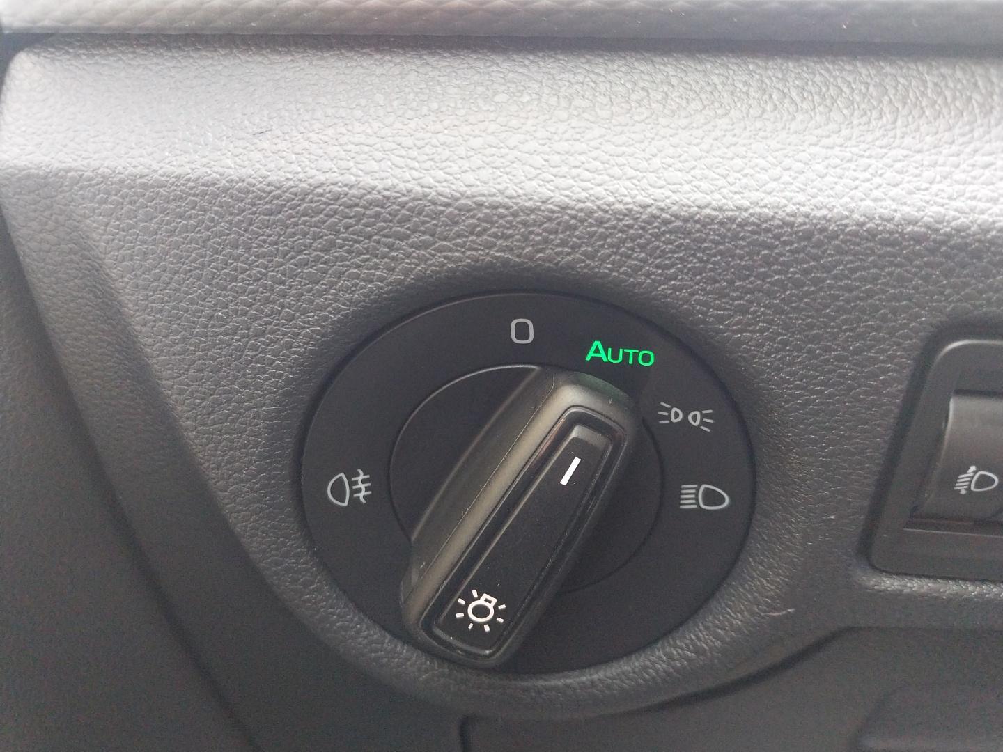 SKODA_KAMIQ_COMMANDE-DE-COFFRE