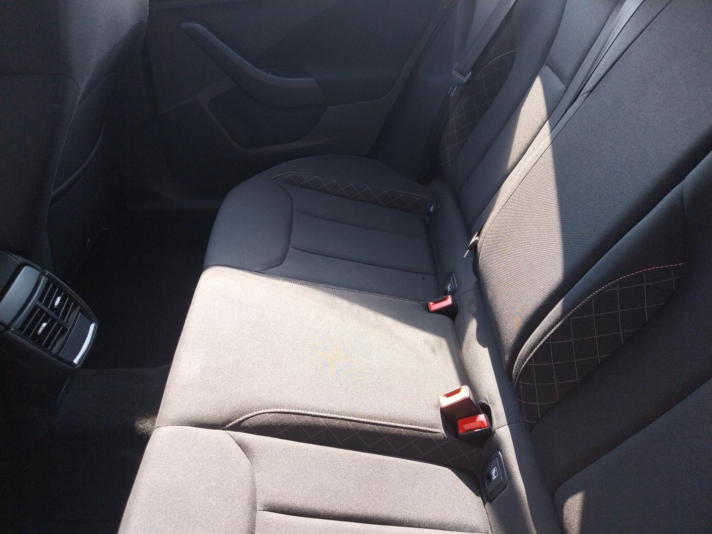 SKODA_KAMIQ_CONSOLE-CENTRALE-GPS