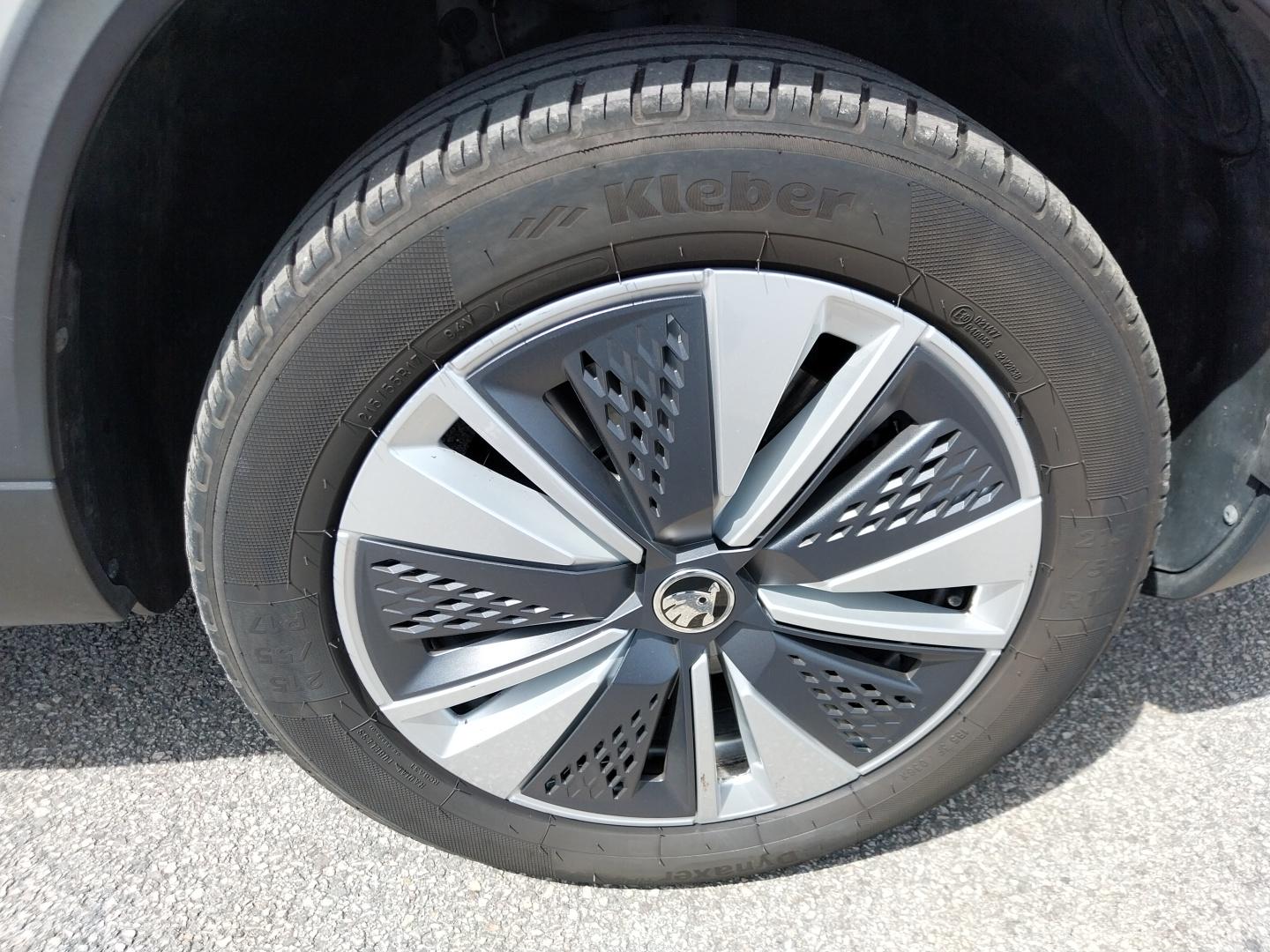 SKODA_KAROQ_FACE-AVANT