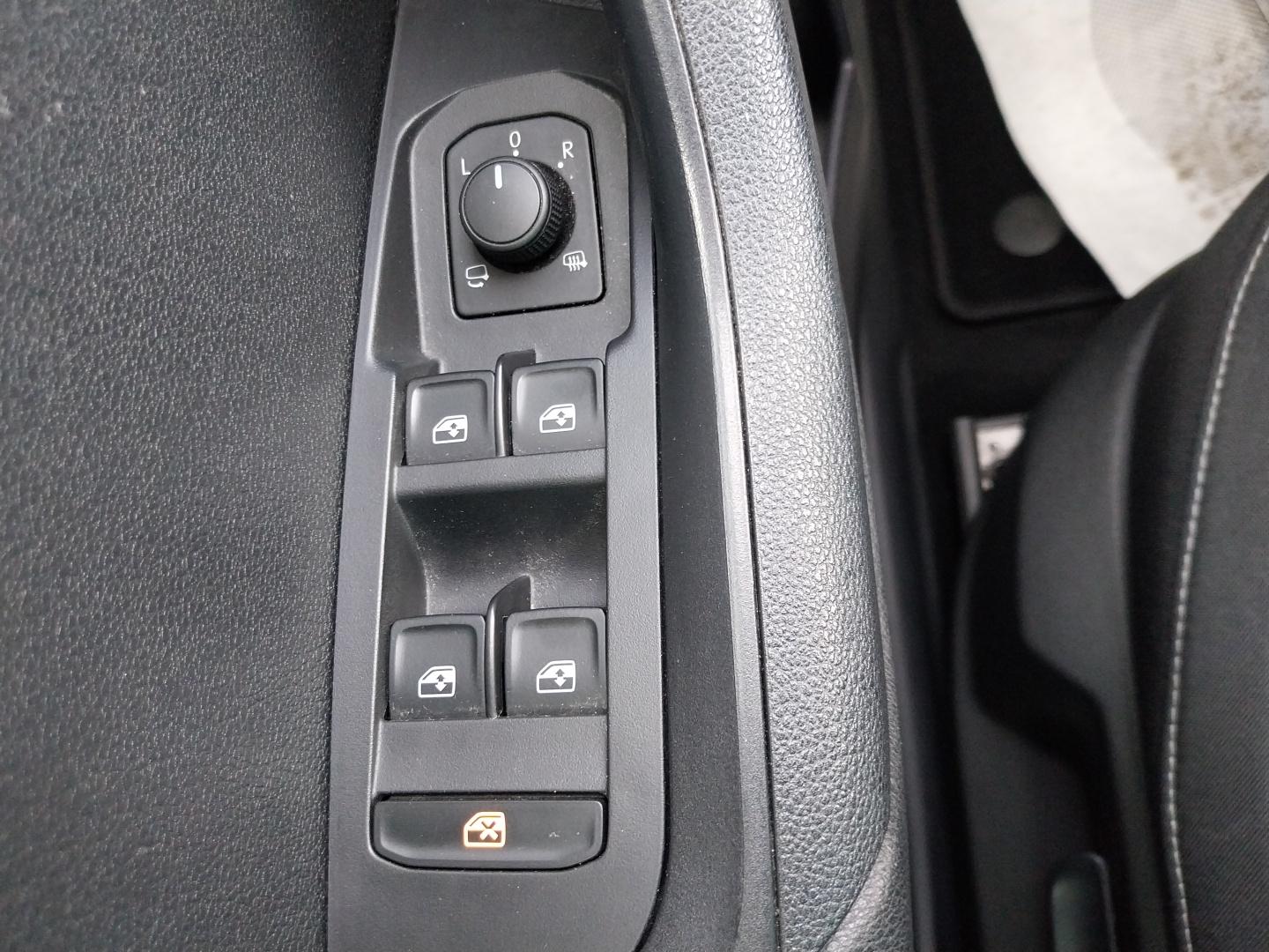 SKODA_KAROQ_PNEU-AVANT-GAUCHE