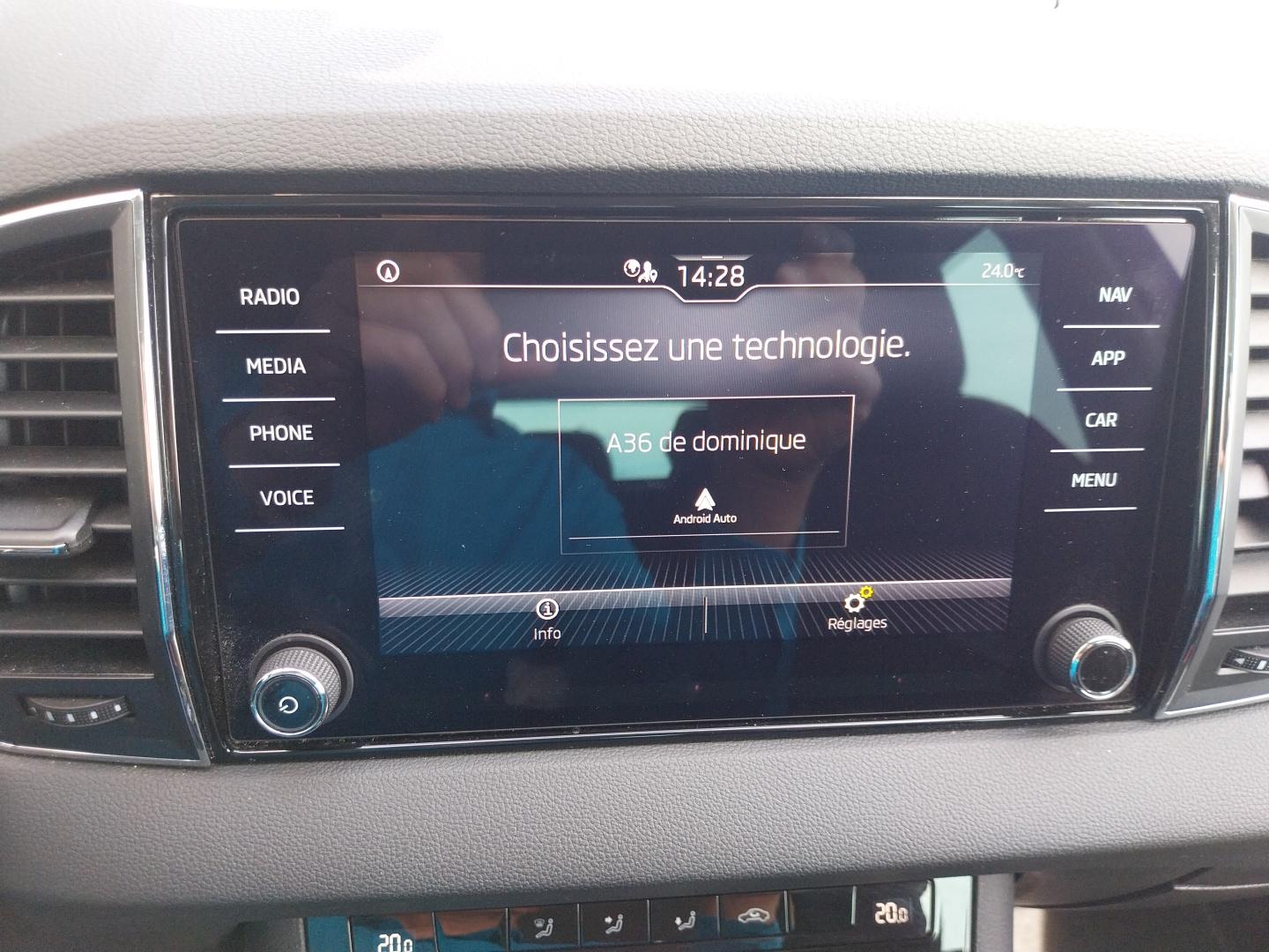 SKODA_KAROQ_SIEGE-ARRIERE-GAUCHE