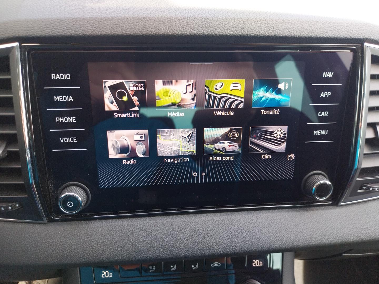 SKODA_KAROQ_SIEGE-AVANT-PASSAGER