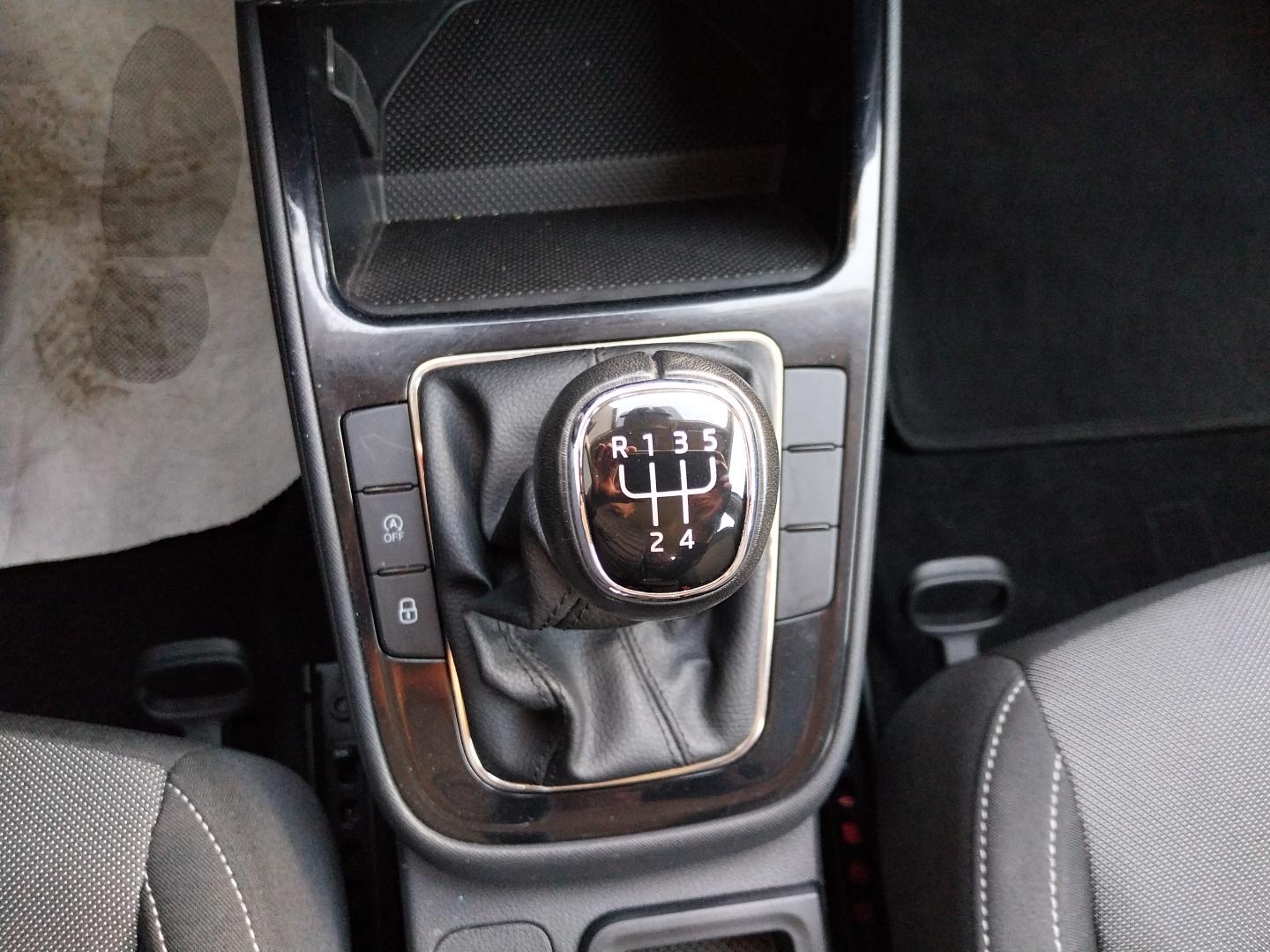 SKODA_FABIA_CONSOLE-CENTRALE-GPS