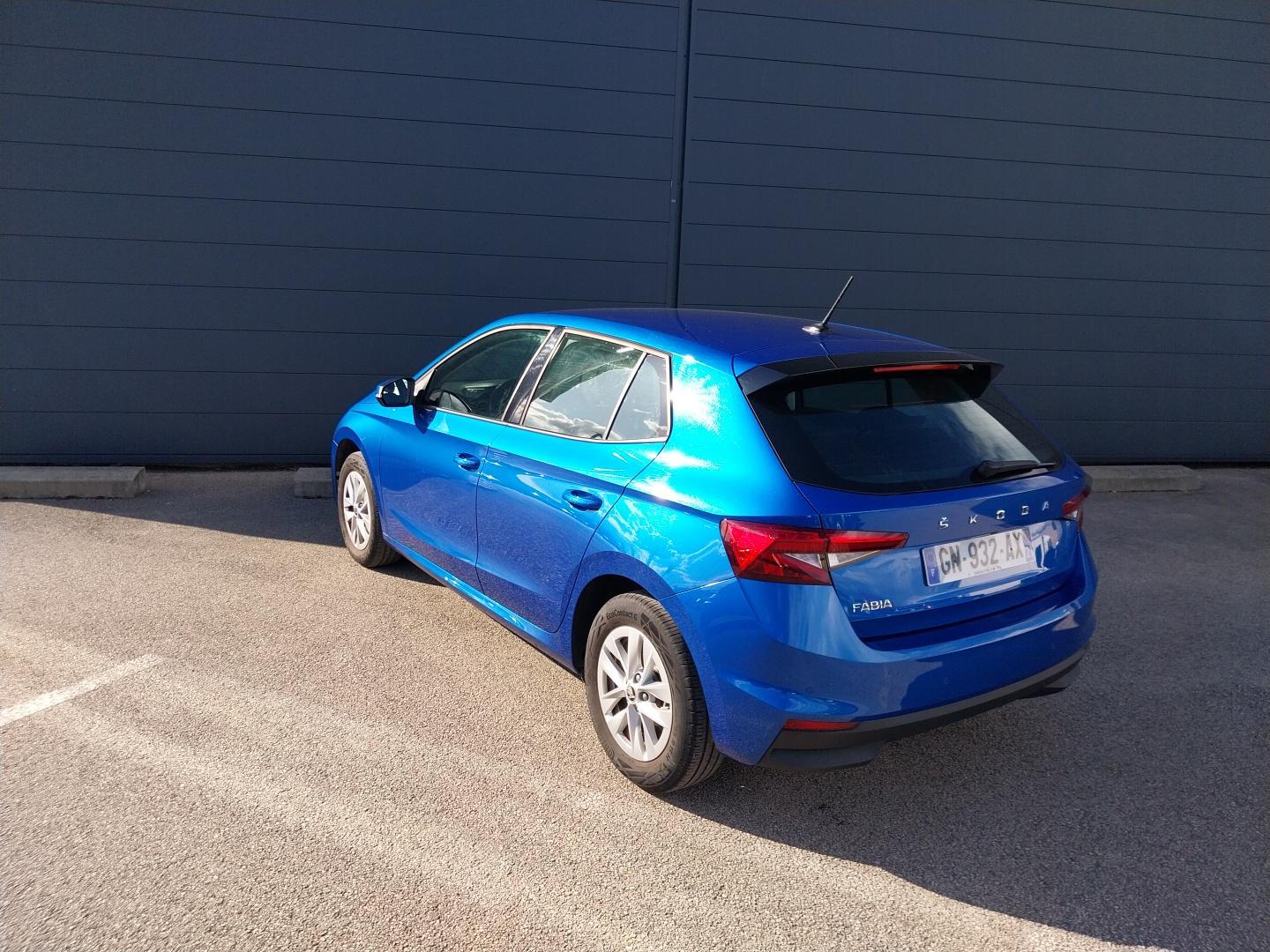 SKODA_FABIA_FACE-ARRIERE