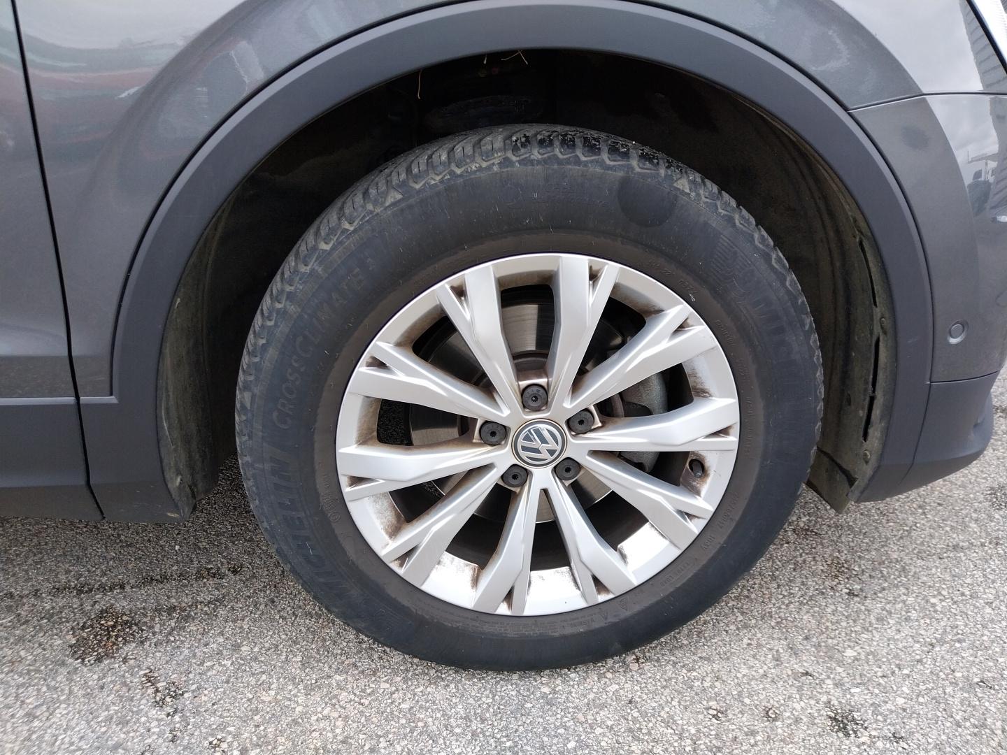 VOLKSWAGEN_TIGUAN
