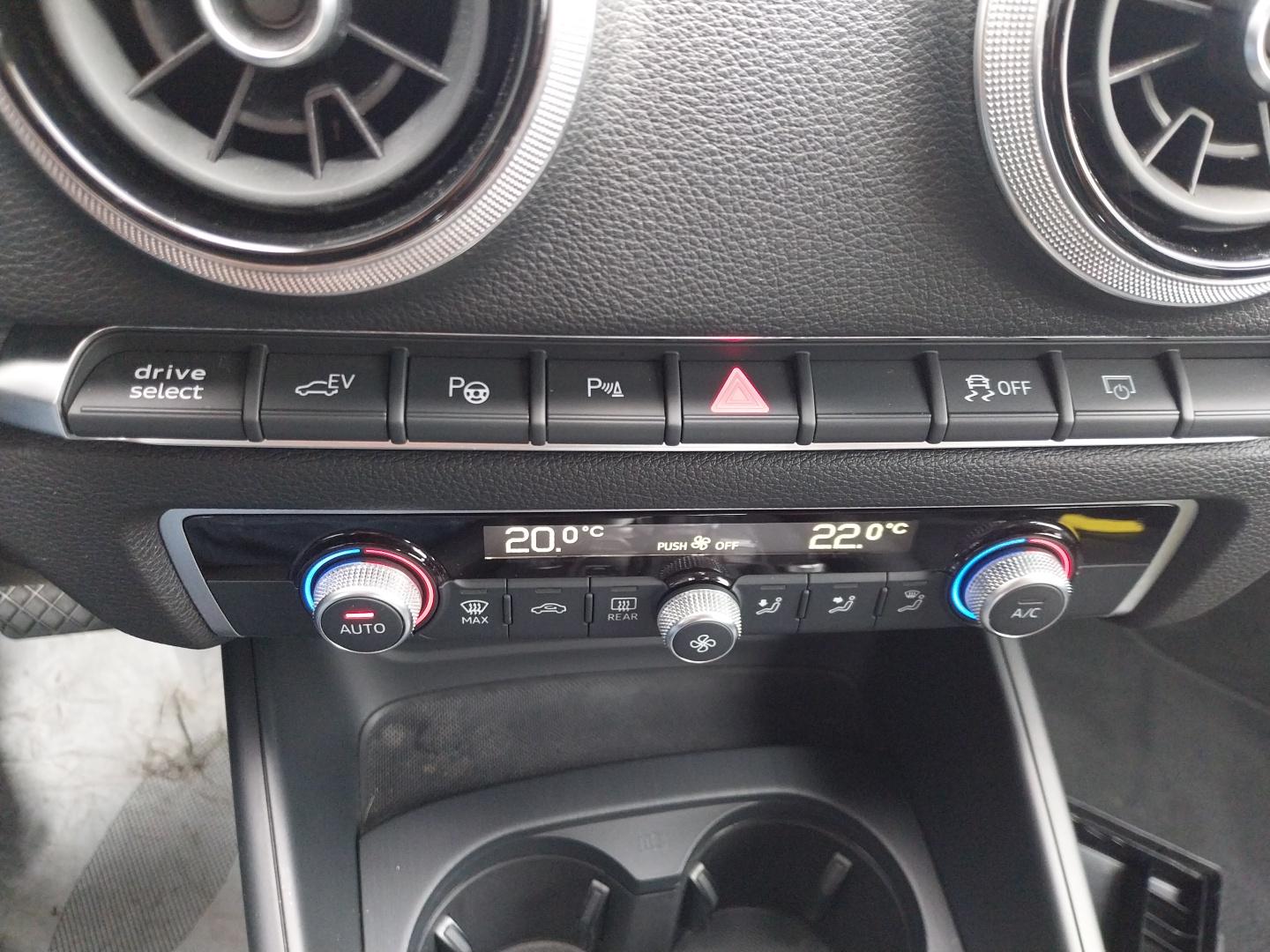 AUDI_A3-SPORTBACK_SIEGE-CONDUCTEUR