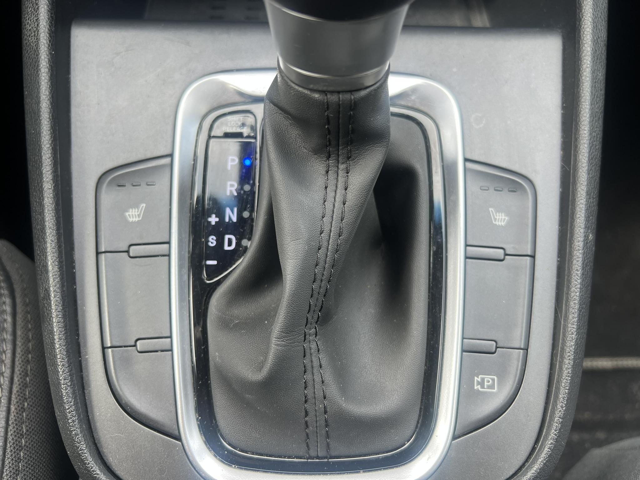 HYUNDAI_KONA-HYBRID_PLANCHE-DE-BORD