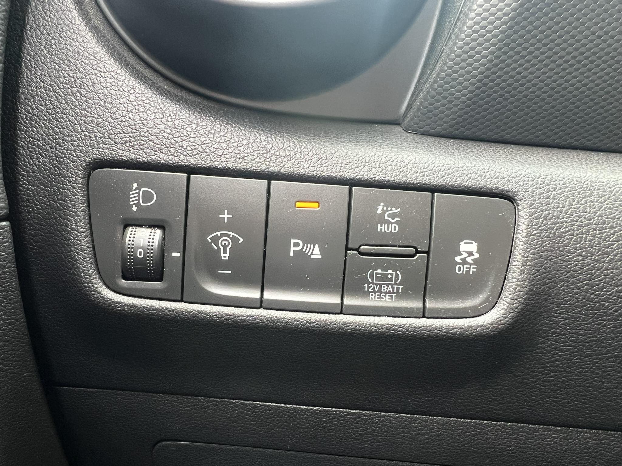 HYUNDAI_KONA-HYBRID_POSTE-DE-PILOTAGE