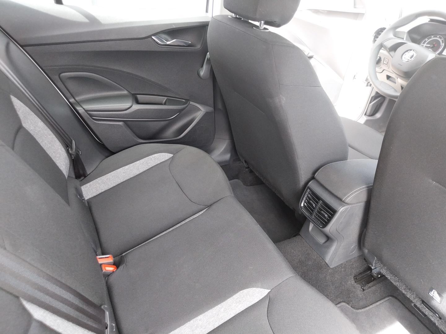 SKODA_FABIA_INTERIEUR-PASSAGER