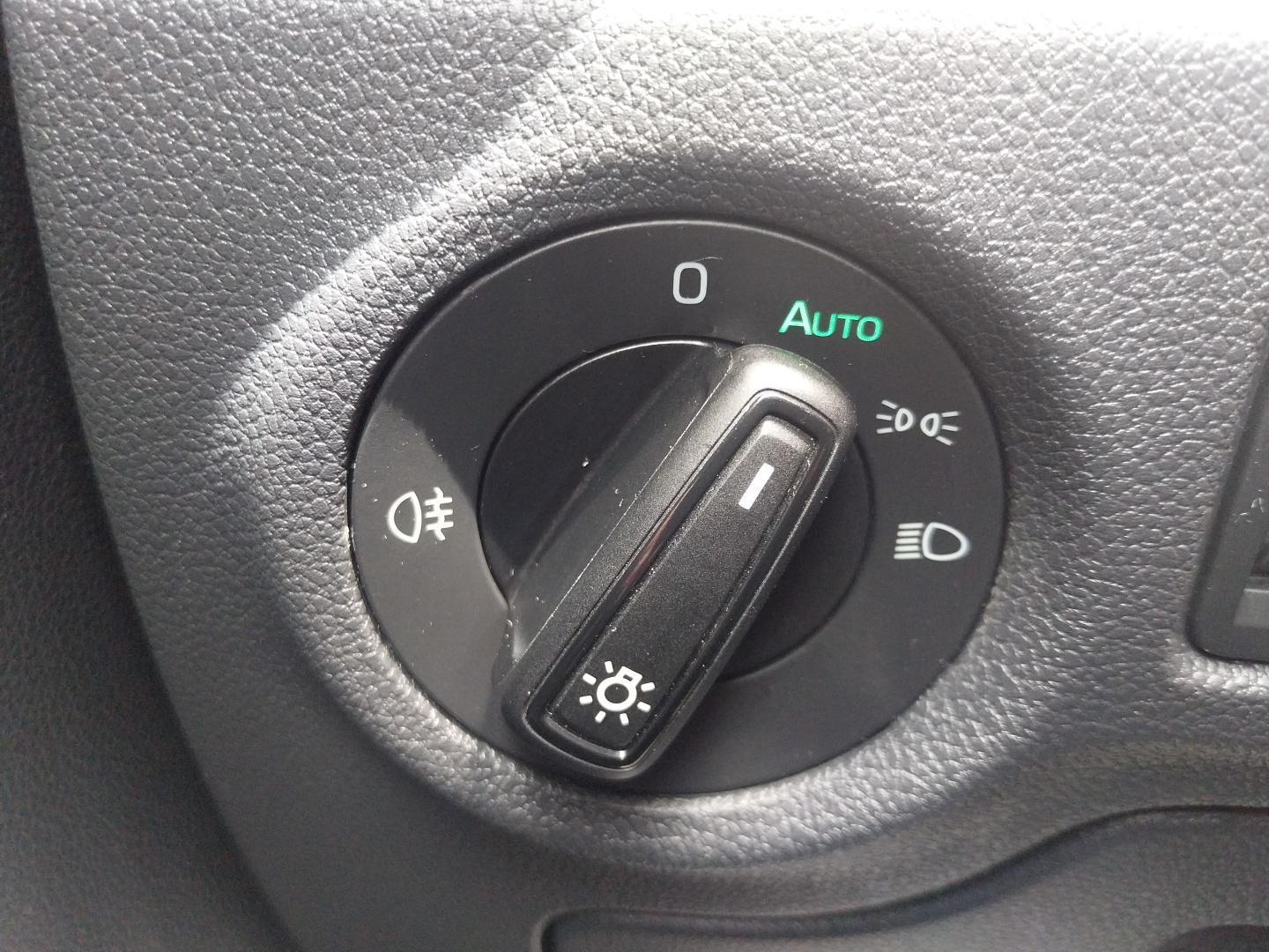 SKODA_FABIA_PANNEAU-DE-PORTE-ARRIERE-DROIT