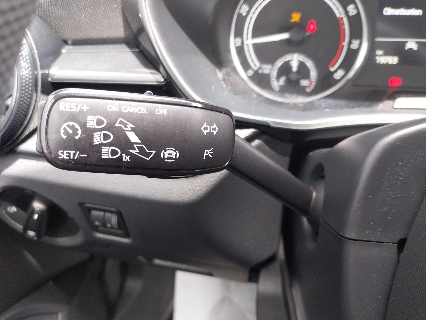 SKODA_FABIA_PANNEAU-DE-PORTE-ARRIERE-GAUCHE