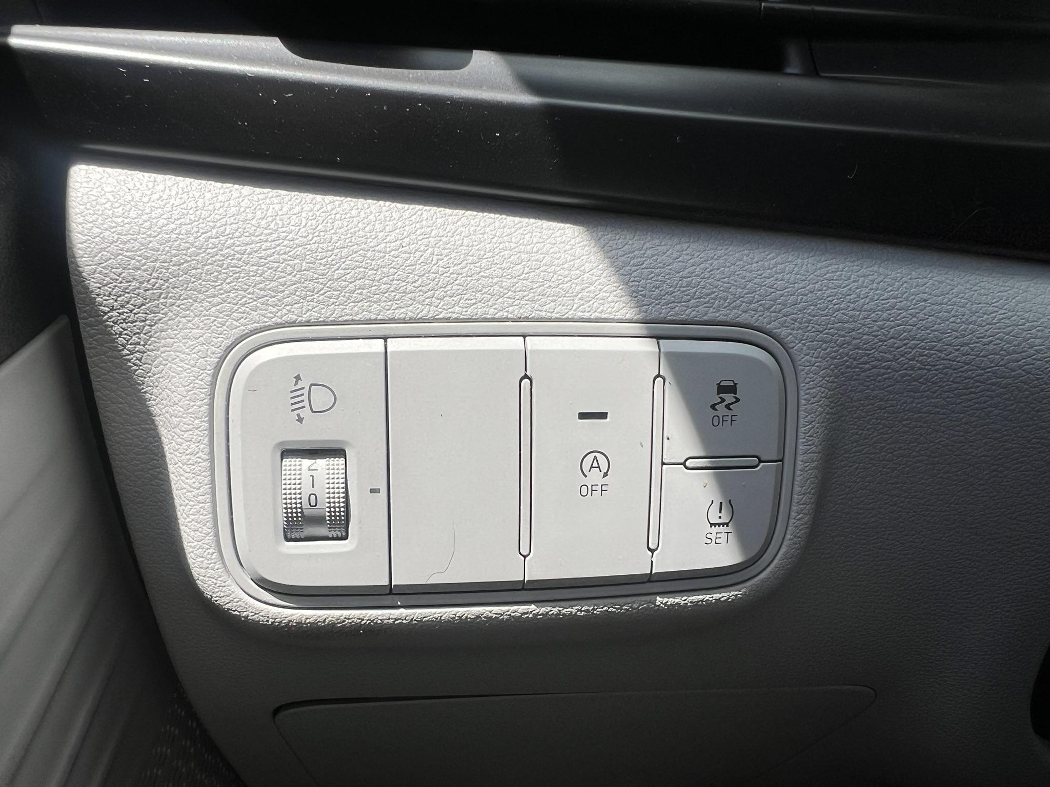 HYUNDAI_BAYON_CONSOLE-CENTRALE-GPS