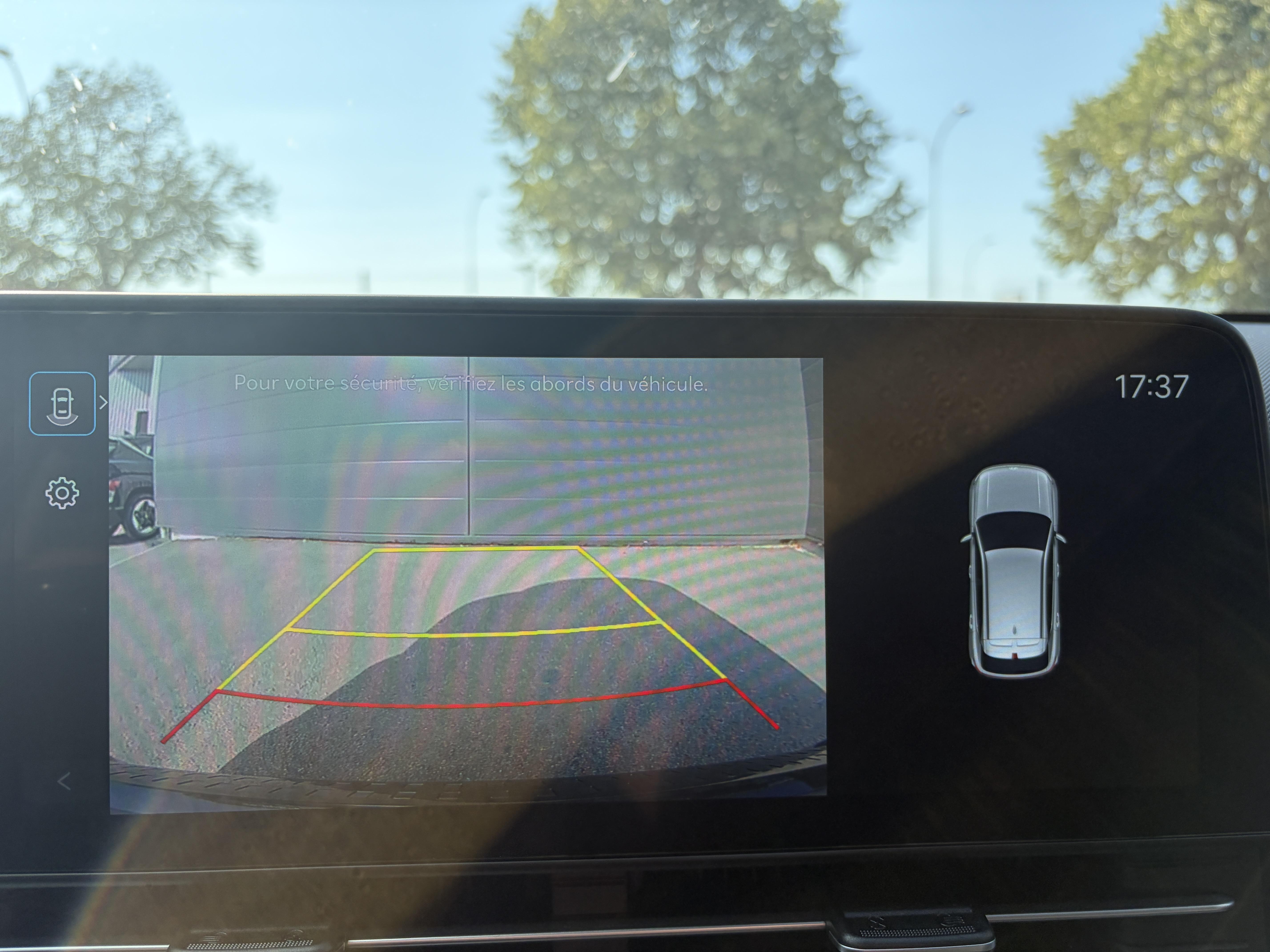 HYUNDAI_KONA-ELECTRIC_CONSOLE-CENTRALE-CAMERA-DE-RECUL