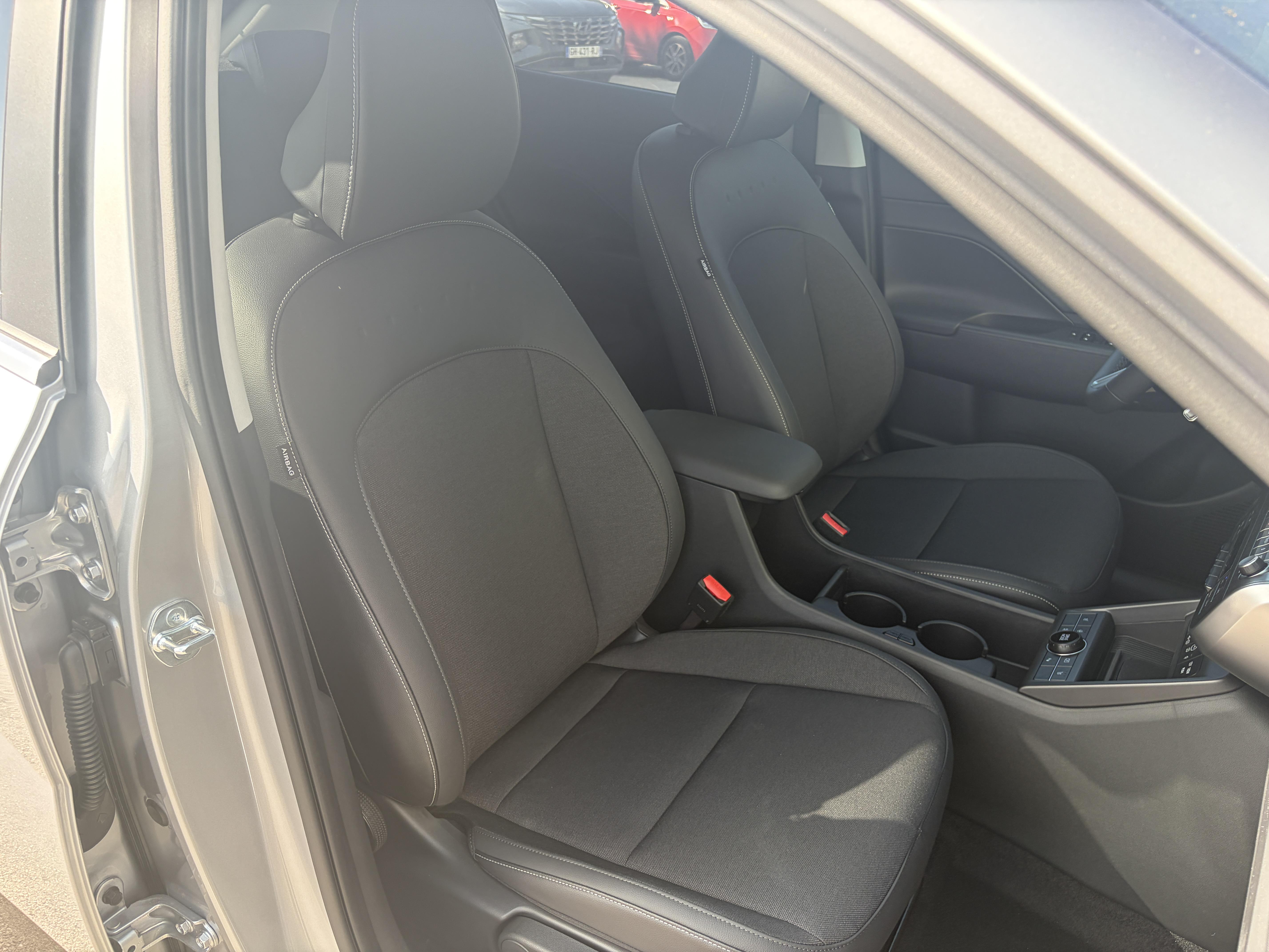 HYUNDAI_KONA-ELECTRIC_SIEGE-AVANT-PASSAGER