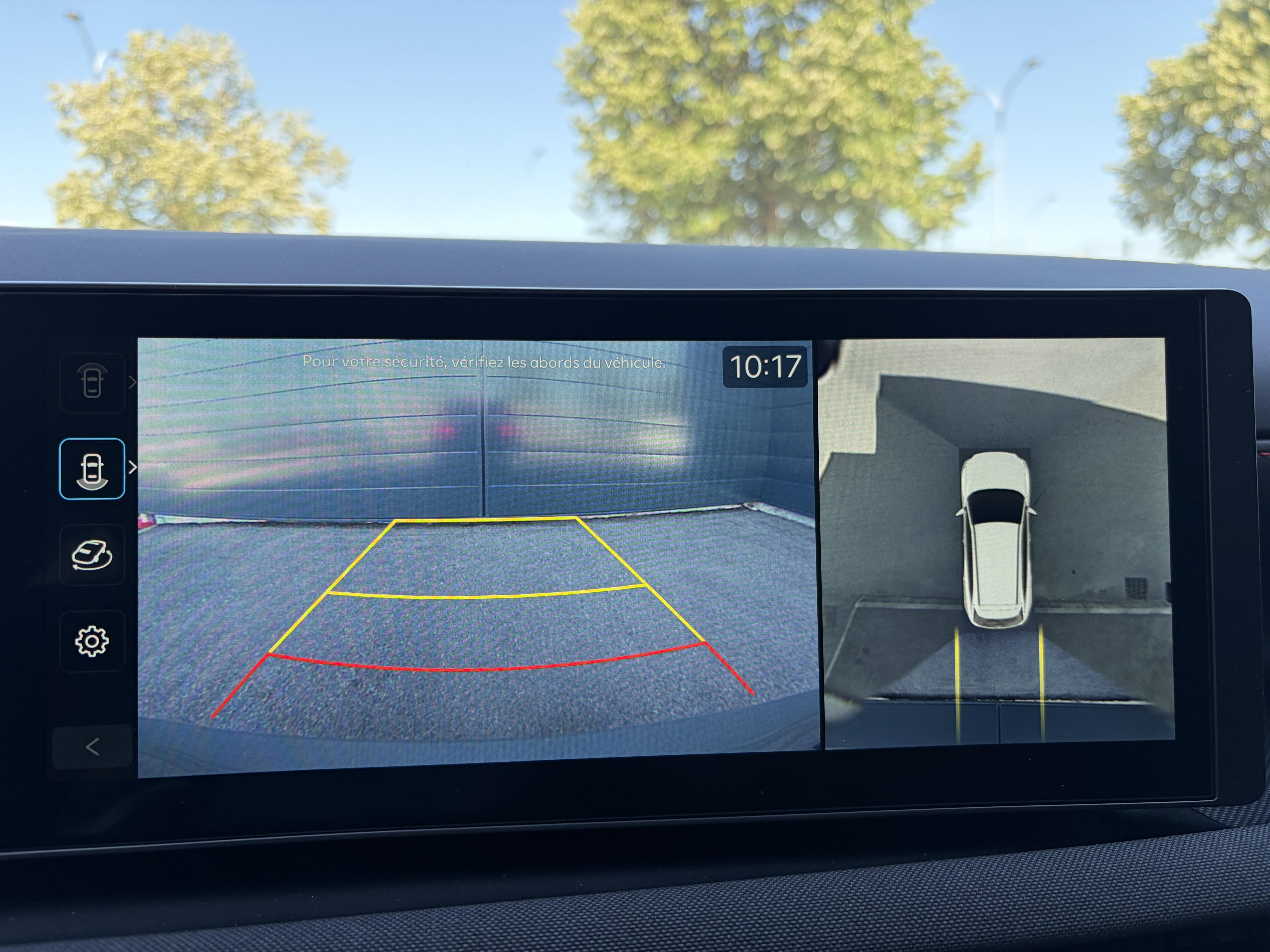 HYUNDAI_TUCSON_CONSOLE-CENTRALE-CAMERA-DE-RECUL