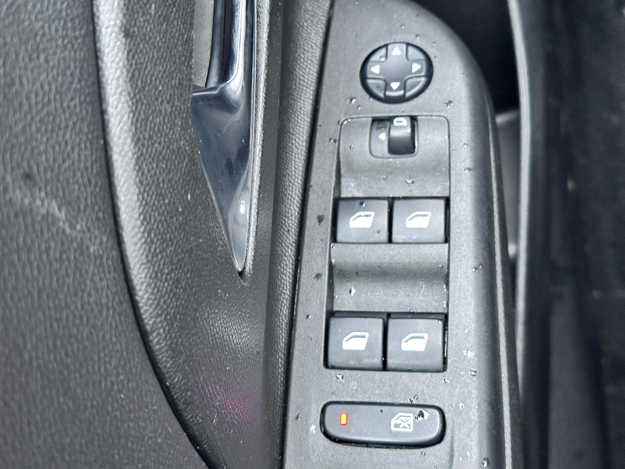 OPEL_CORSA_SIEGE-AVANT-PASSAGER