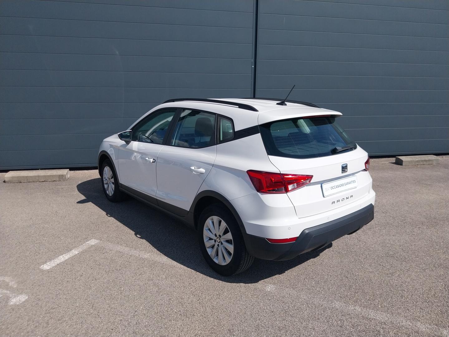 SEAT_ARONA_FACE-ARRIERE