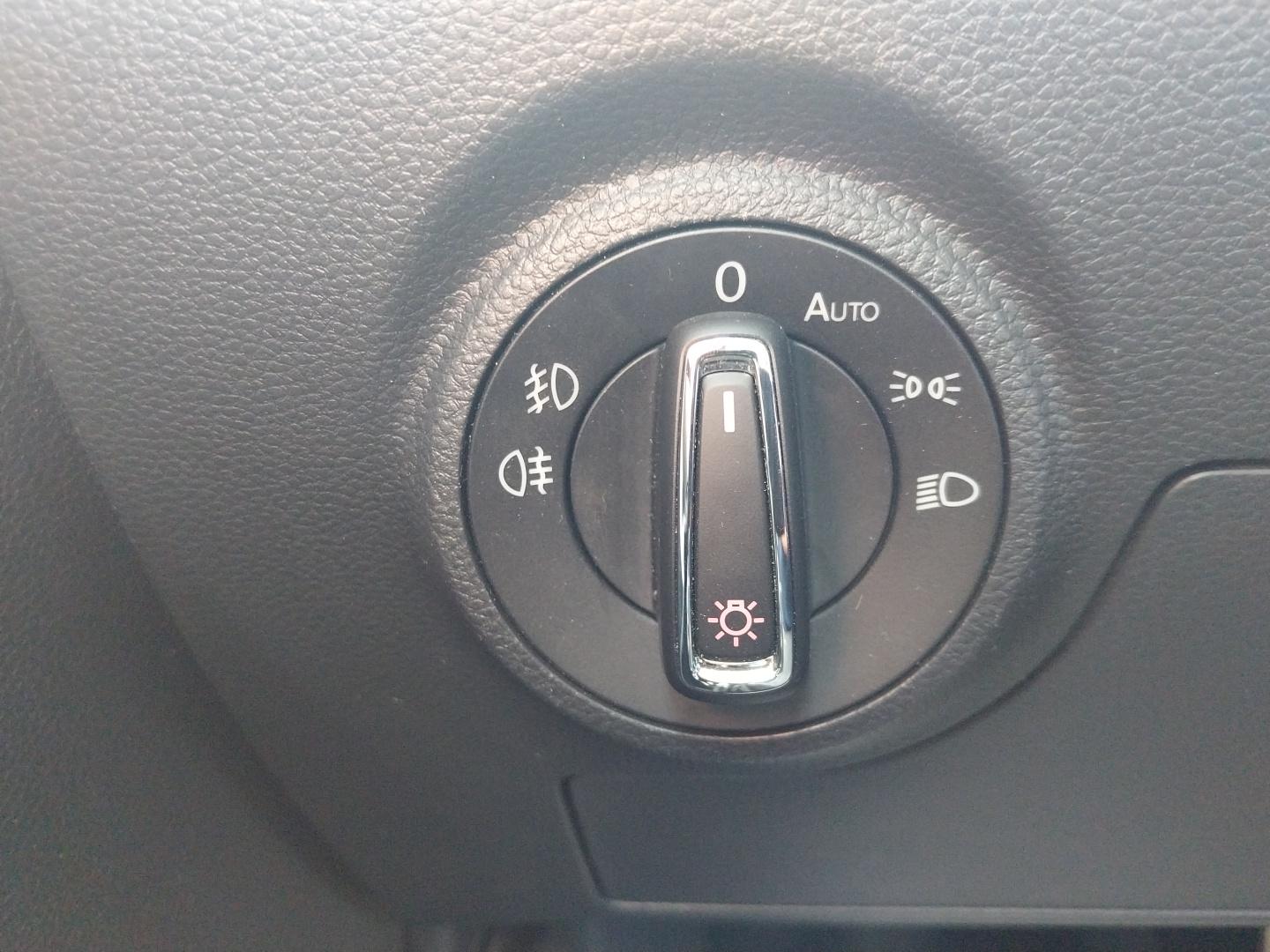 SEAT_ARONA_PANNEAU-DE-PORTE-AVANT-GAUCHE