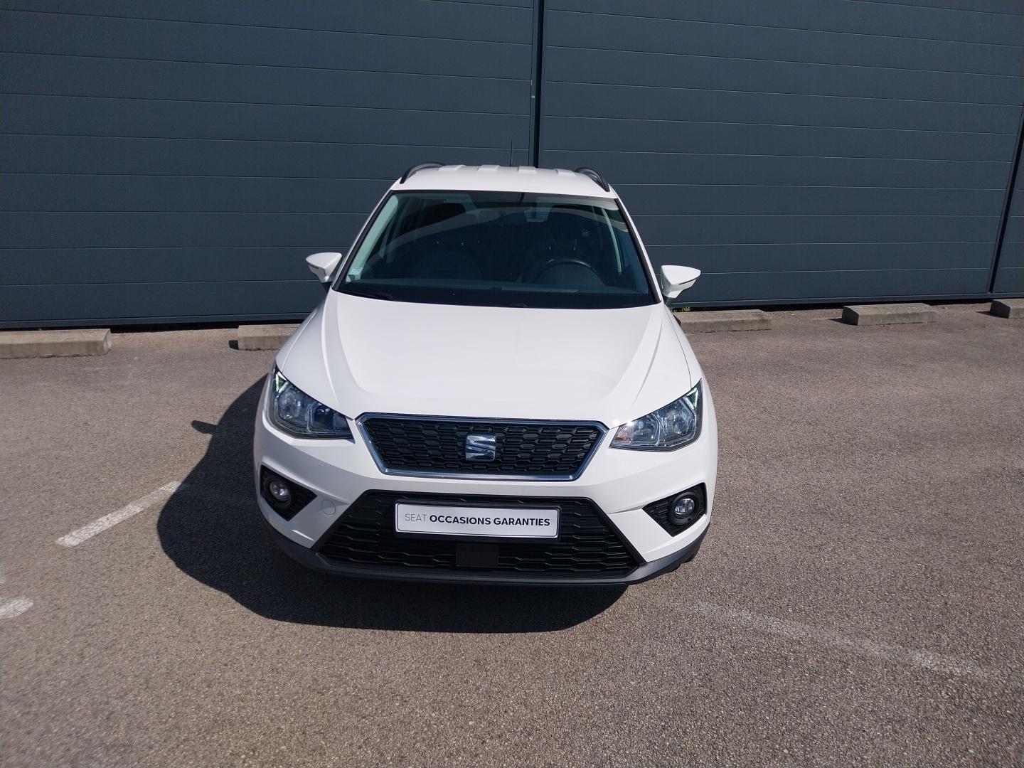 SEAT_ARONA_PROFIL-GAUCHE